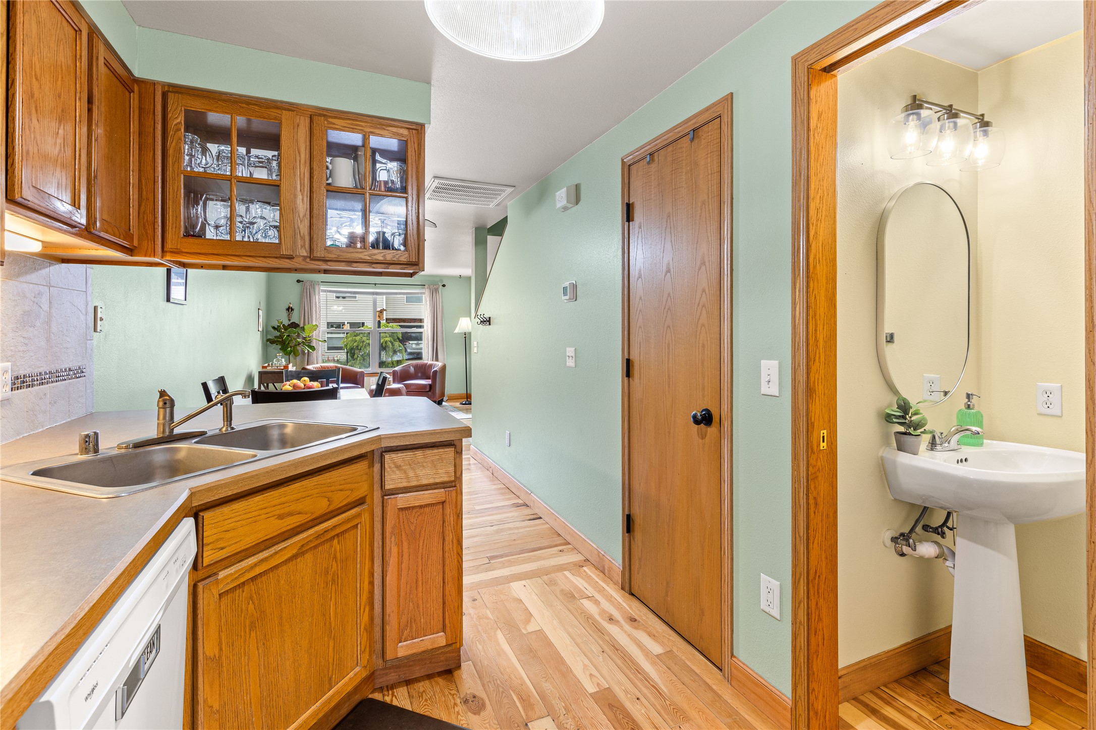 1730 Park Place B Property Photo 8