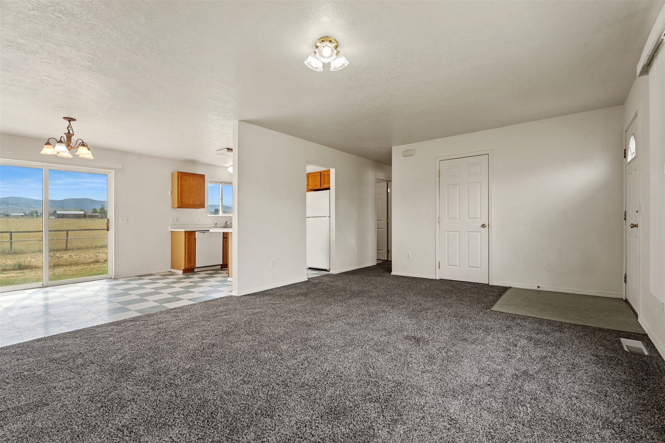 5642-5644 Meadowview Drive N Property Photo 10