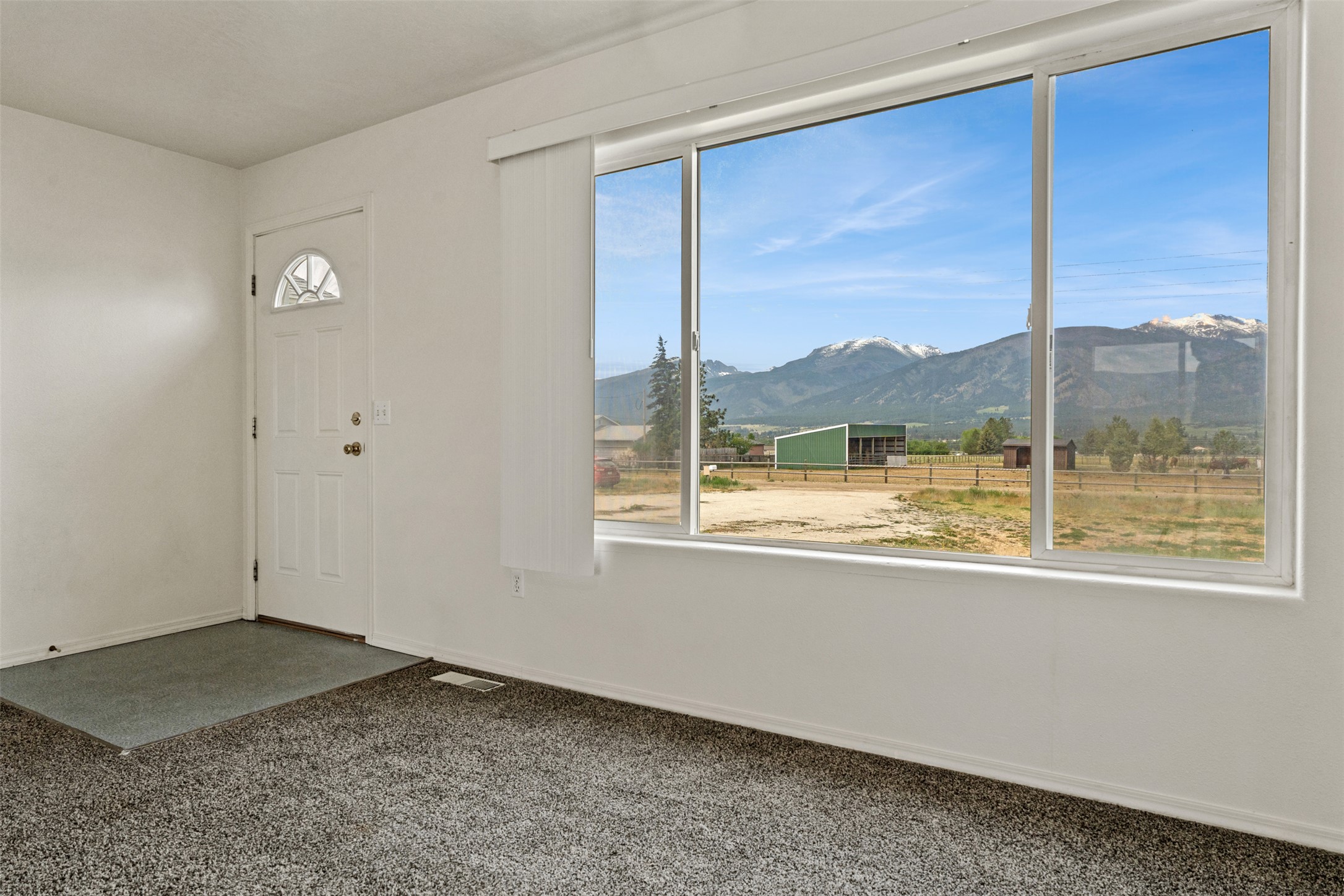 5642-5644 Meadowview Drive N Property Photo 12
