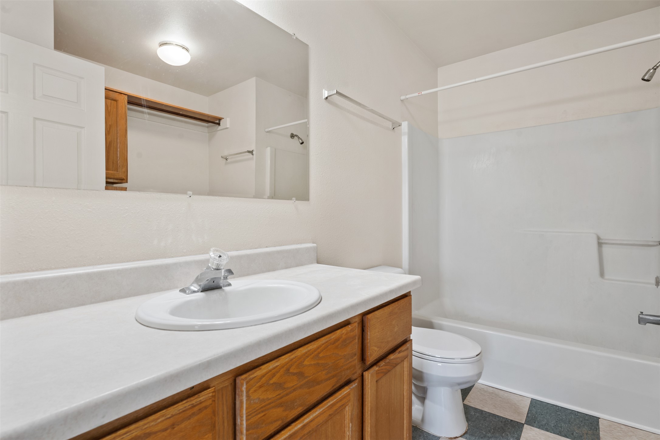 5642-5644 Meadowview Drive N Property Photo 22