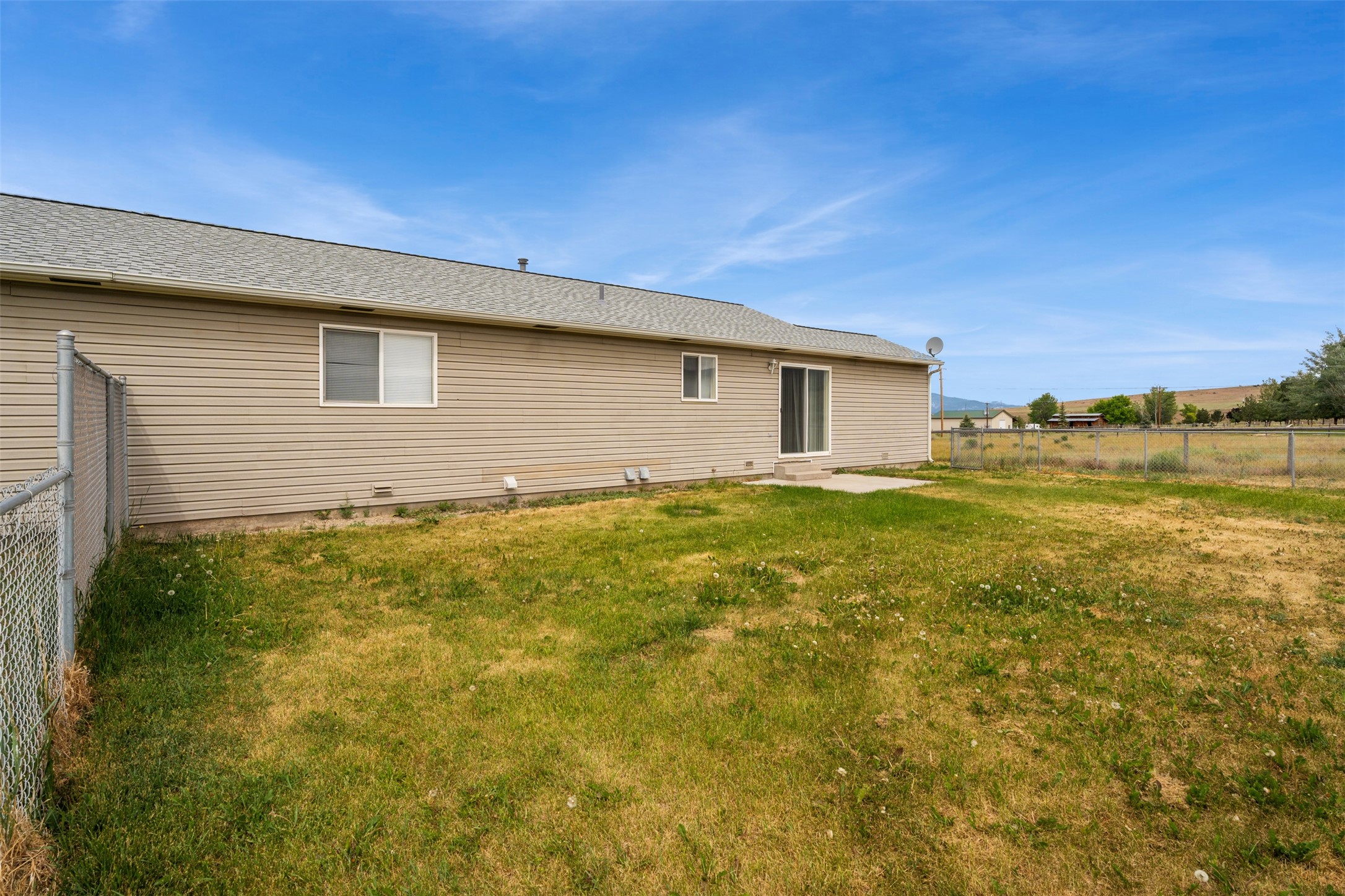 5642-5644 Meadowview Drive N Property Photo 25
