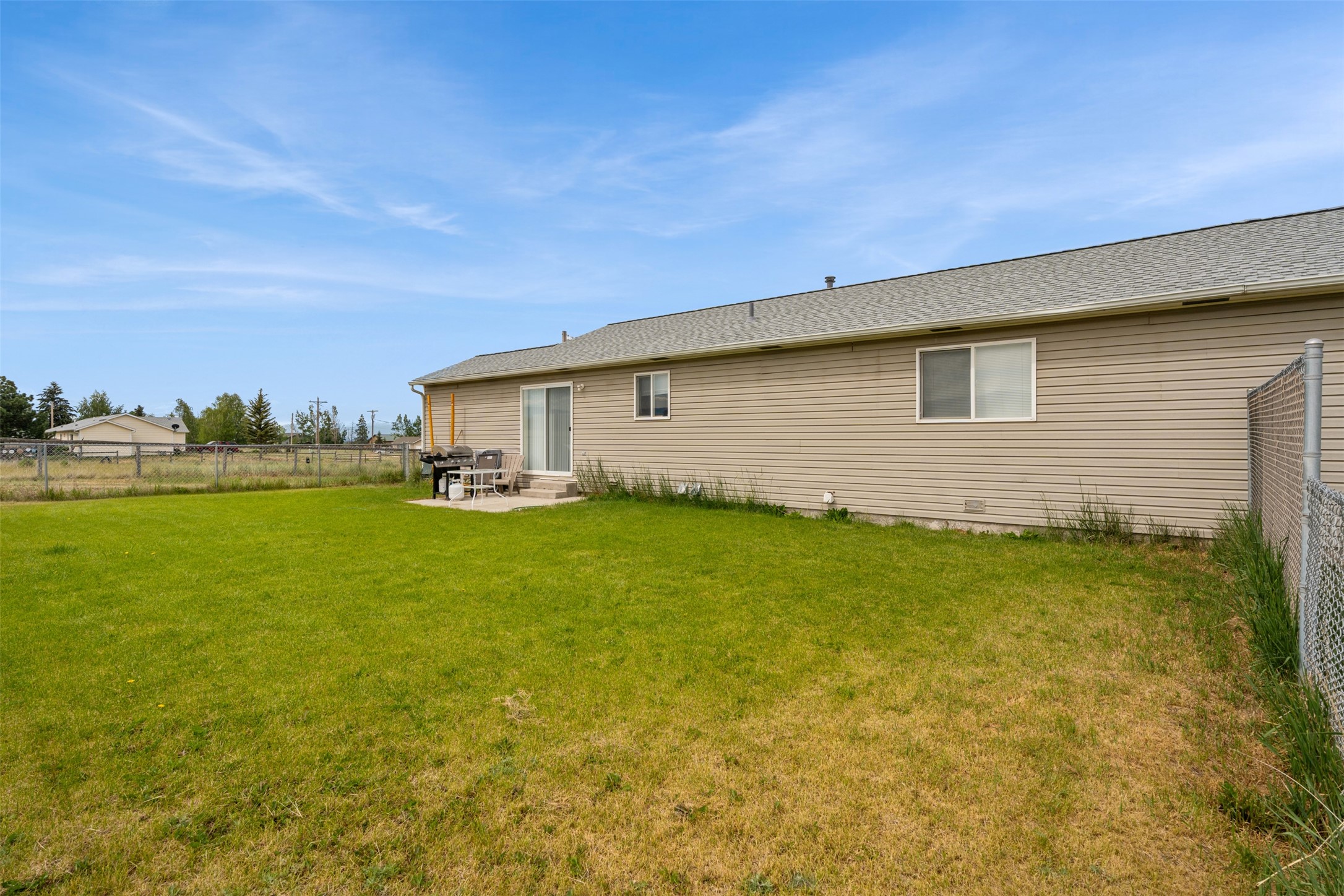 5642-5644 Meadowview Drive N Property Photo 26