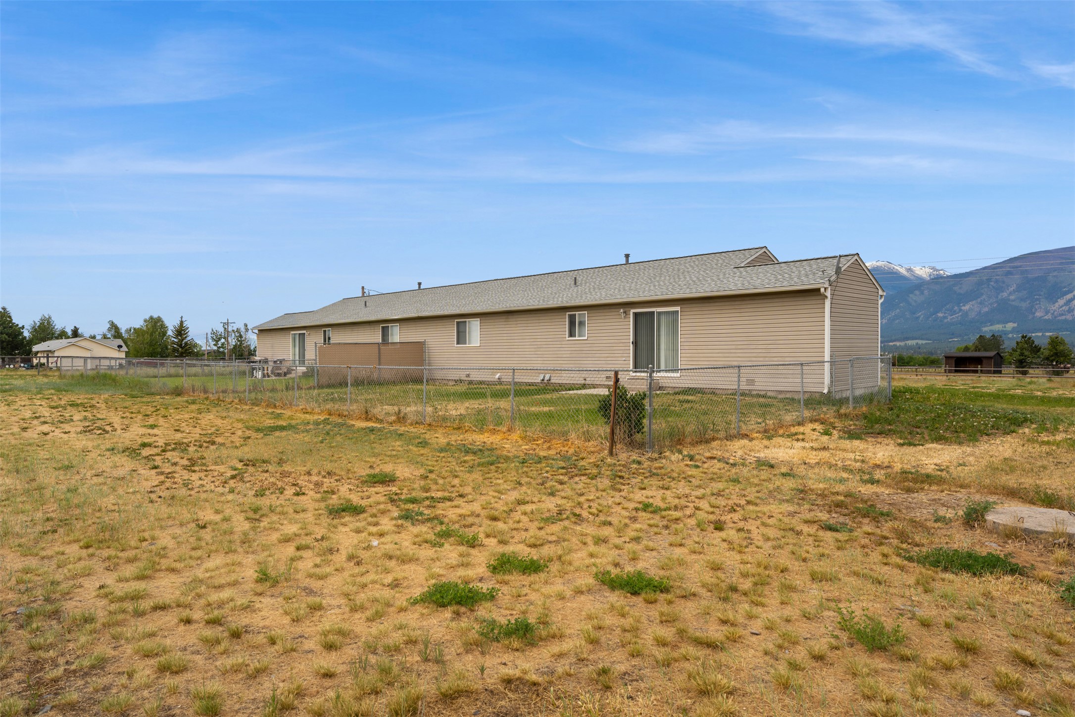 5642-5644 Meadowview Drive N Property Photo 27