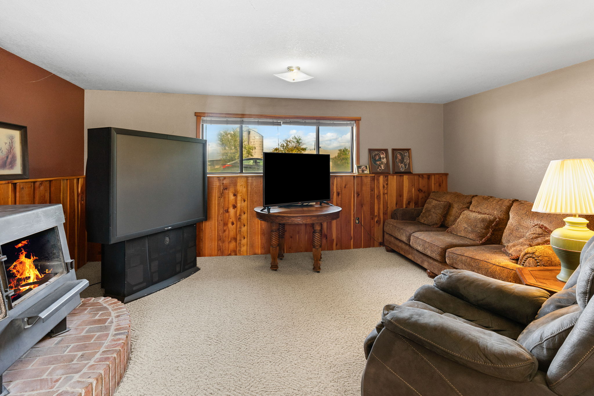 200 E Madison Avenue Property Photo 24