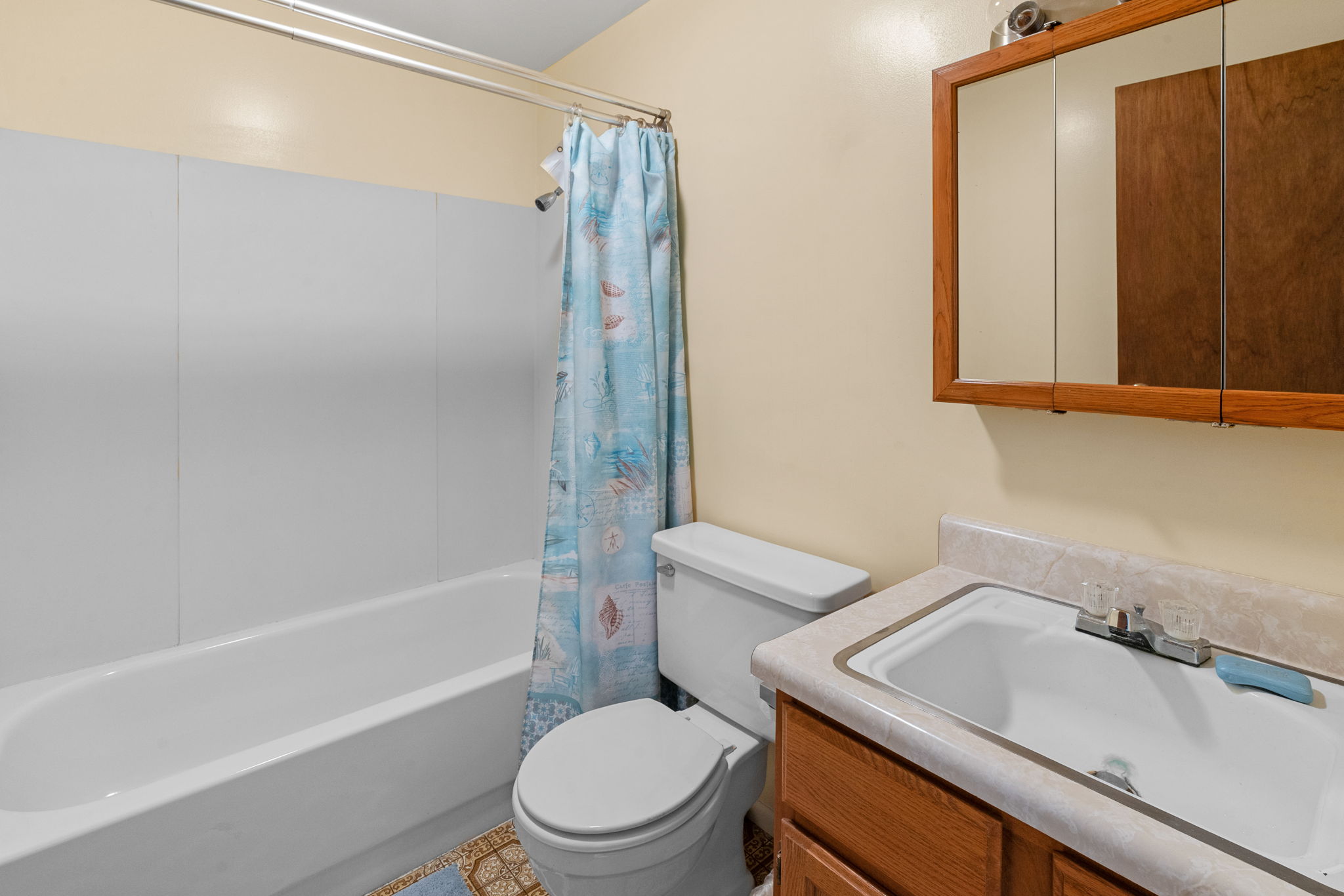 200 E Madison Avenue Property Photo 27