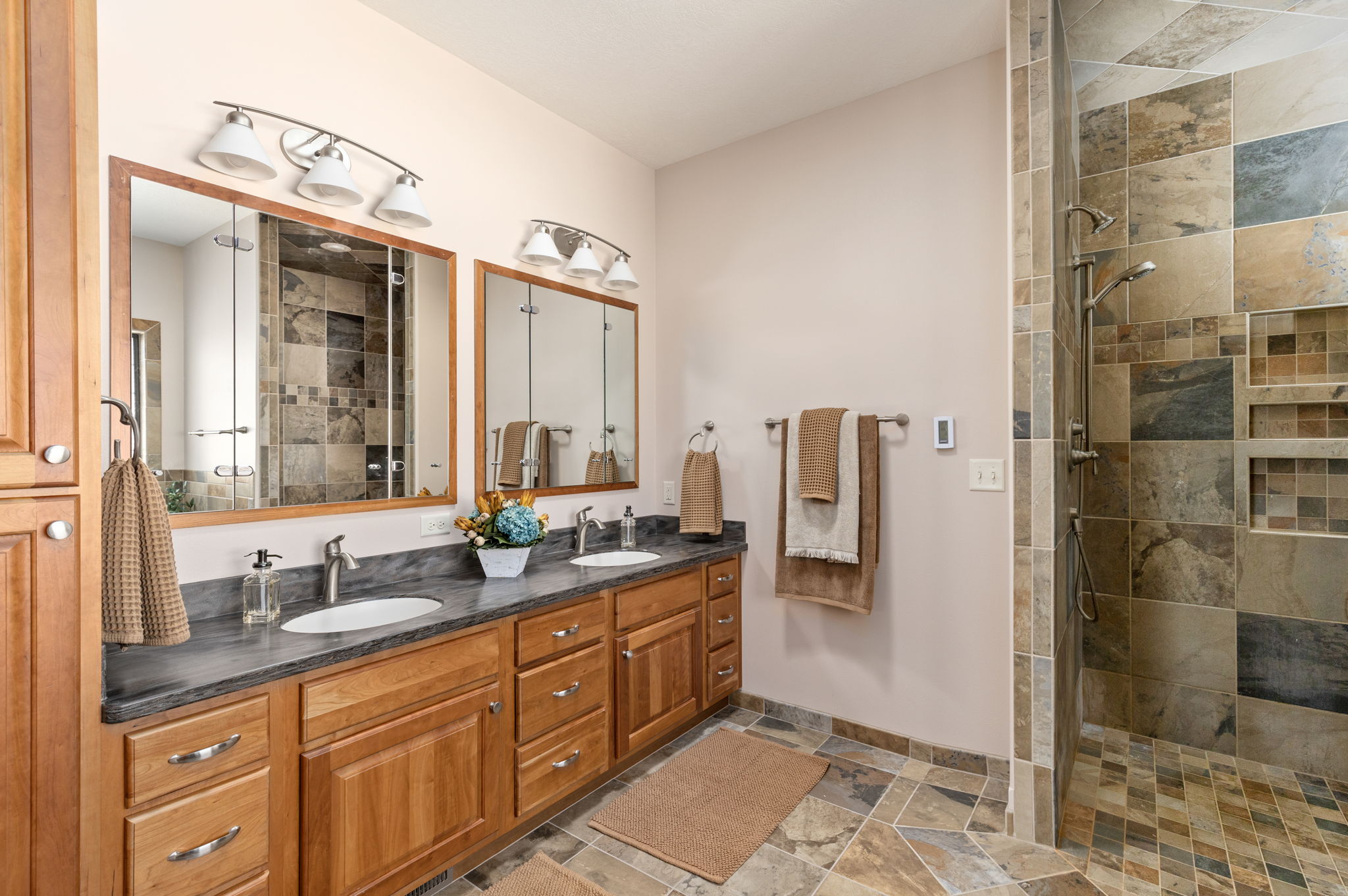 2017 Whispering Ridge Drive Property Photo 33