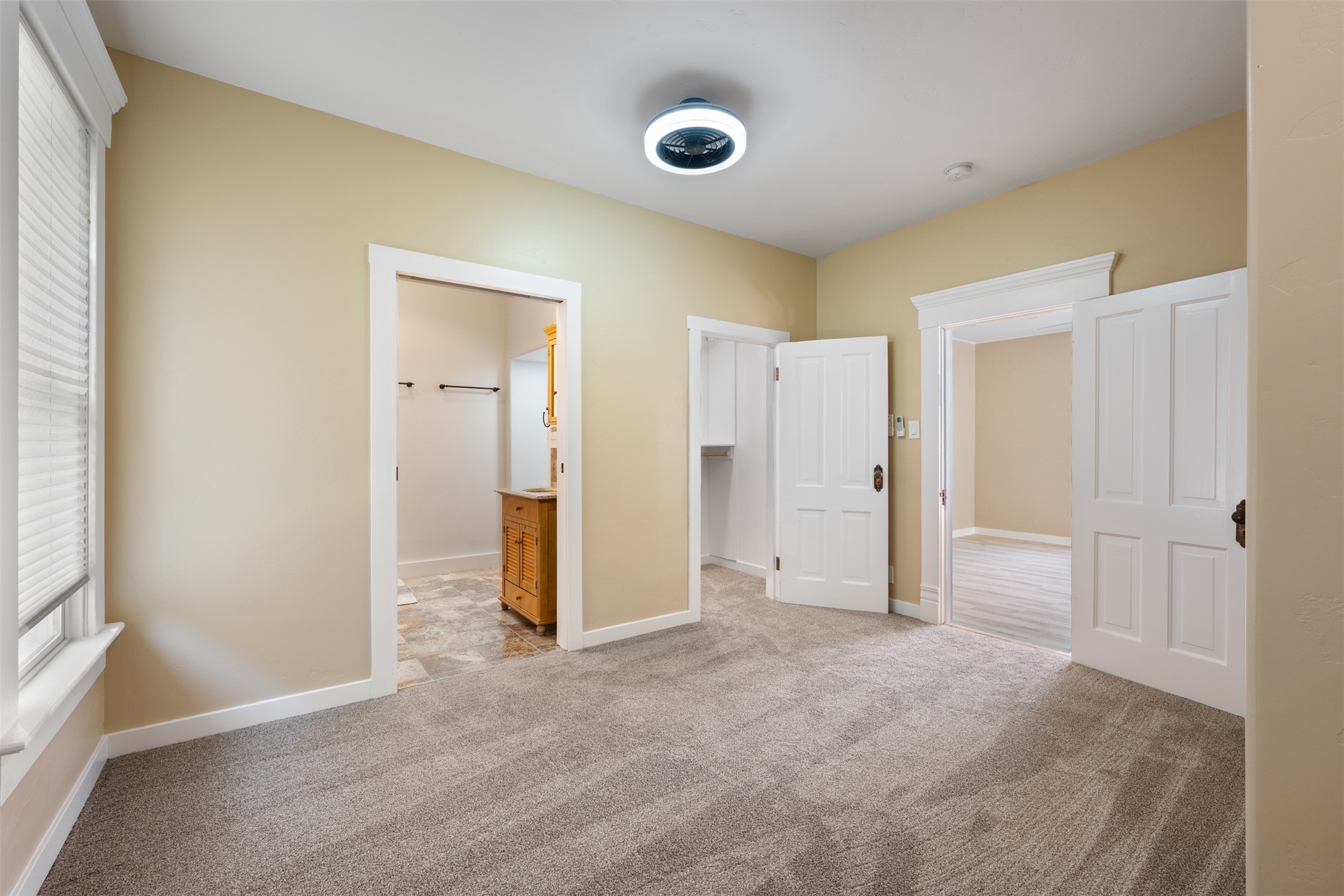 411 W 7th Street Property Photo 20