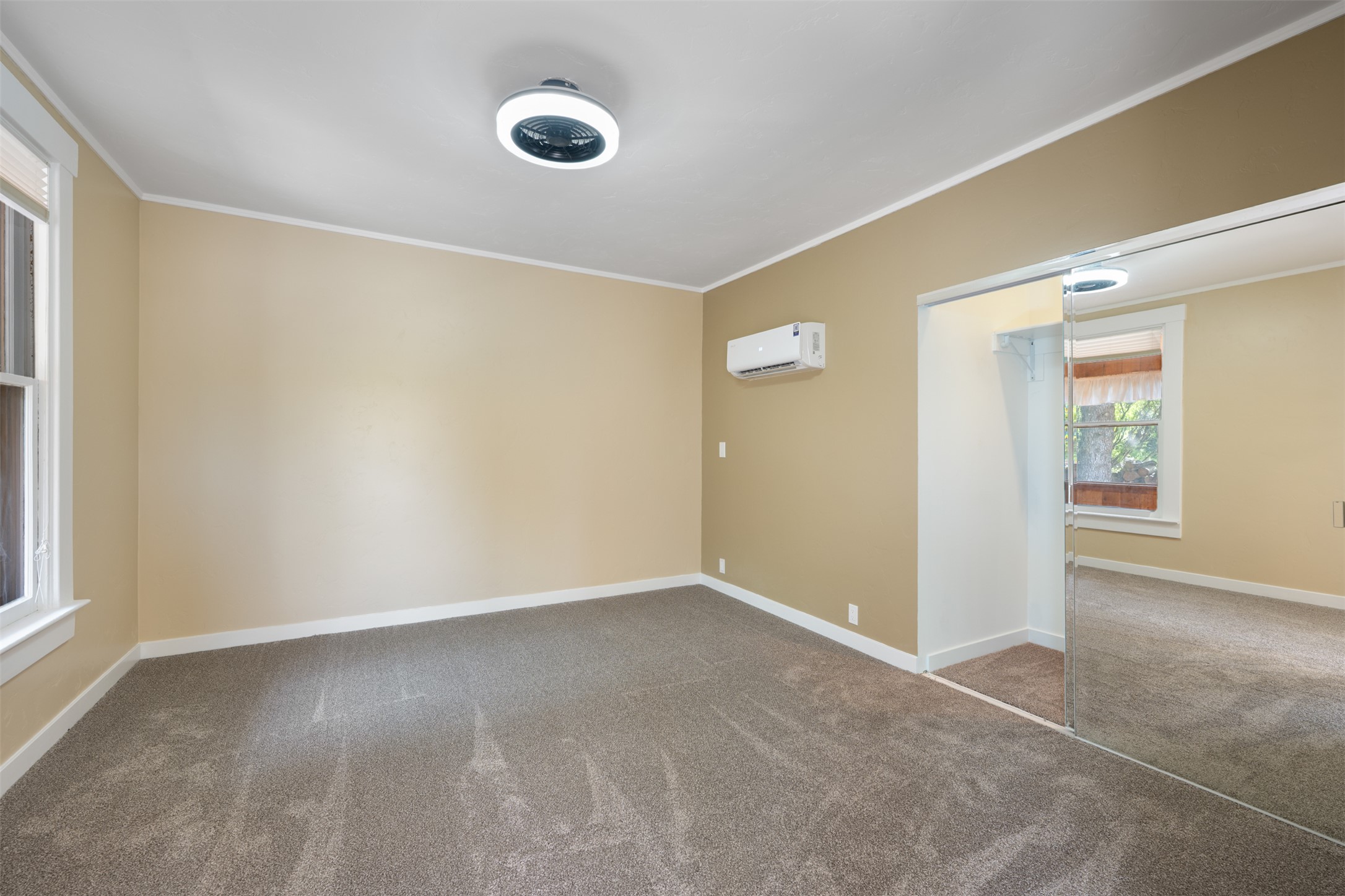 411 W 7th Street Property Photo 24