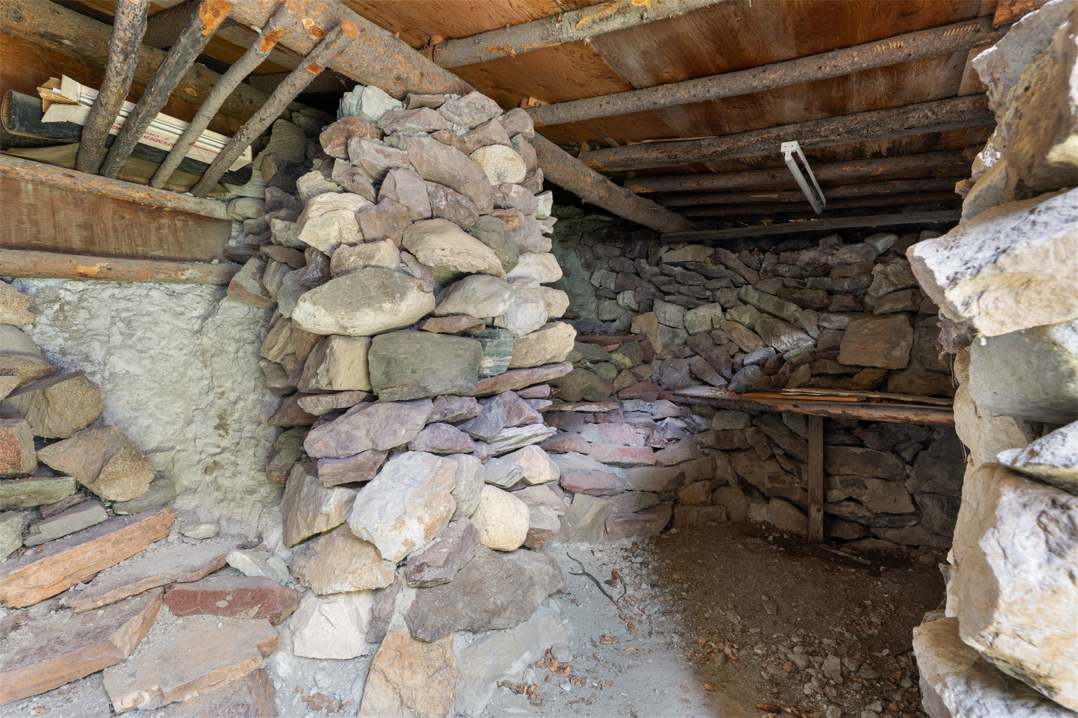 411 W 7th Street Property Photo 50