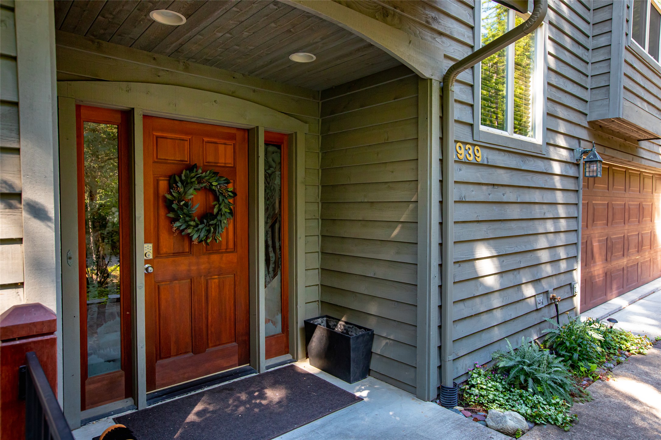 1939 Suncrest Drive Property Photo 5