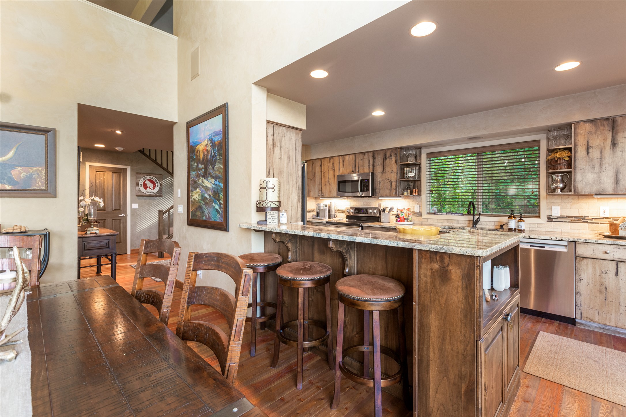 1939 Suncrest Drive Property Photo 9