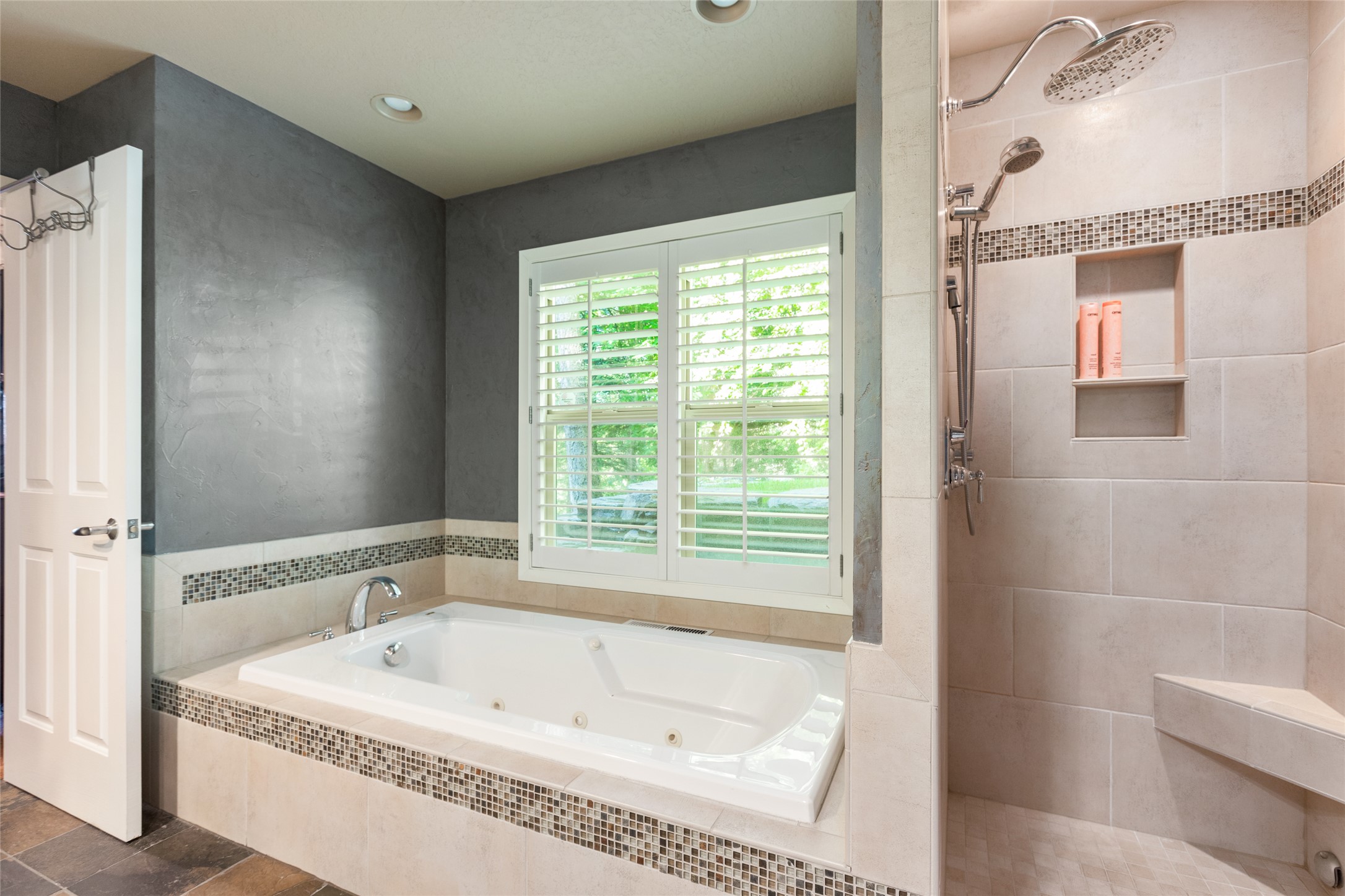 1939 Suncrest Drive Property Photo 22