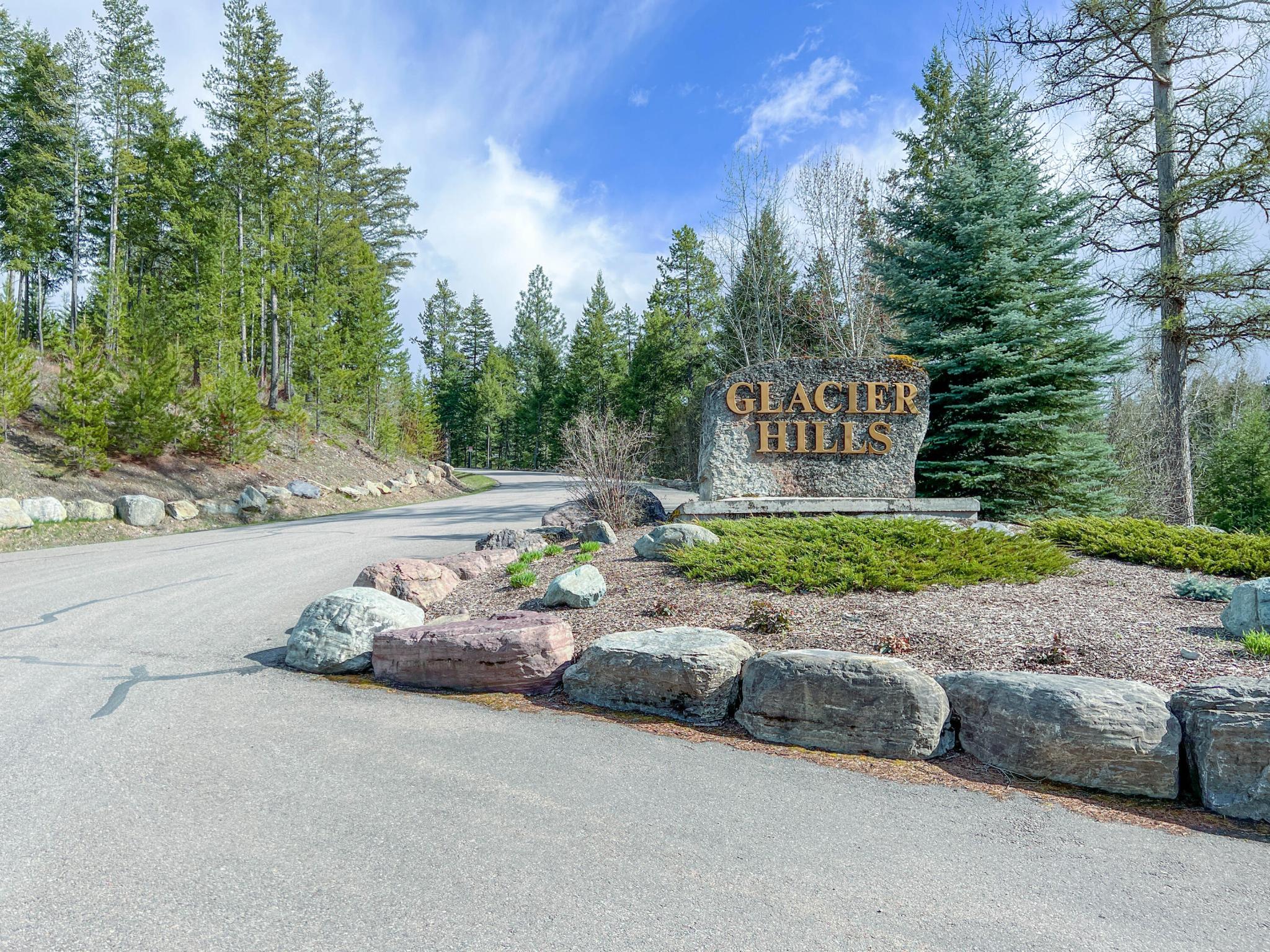 187 Glacier Hills Drive E Property Photo 1