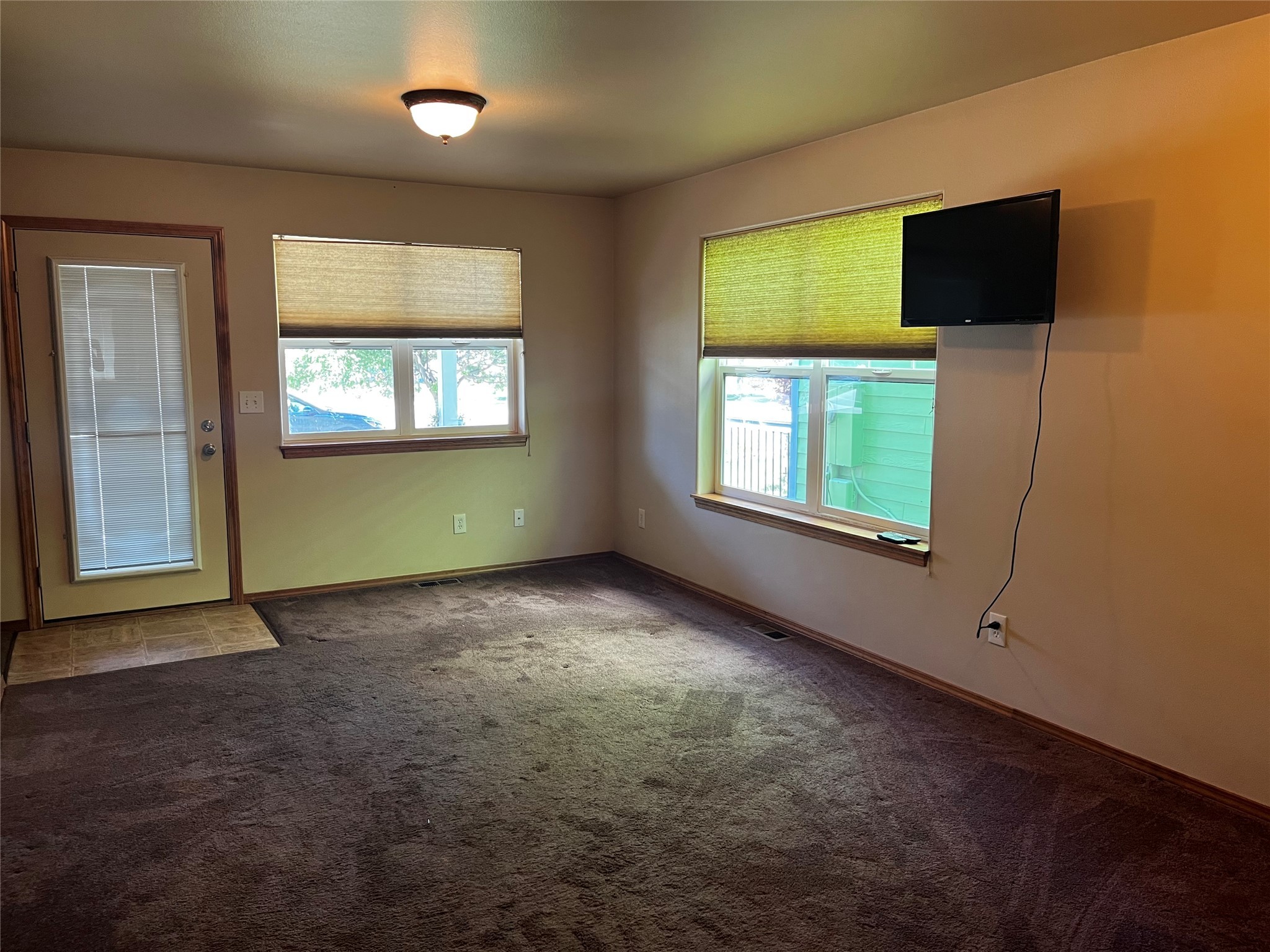 218 N Garfield Street Property Photo 4