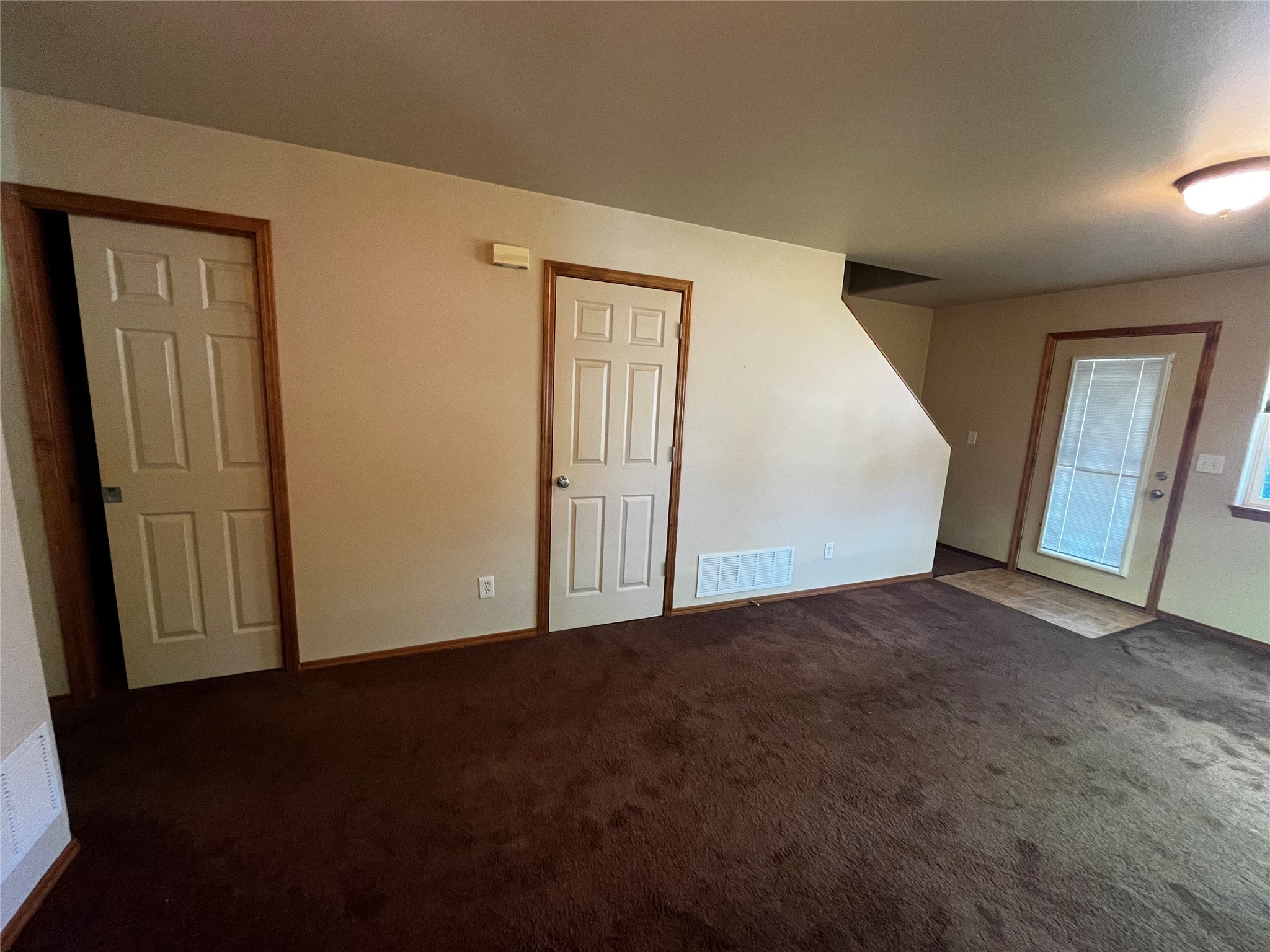 218 N Garfield Street Property Photo 7
