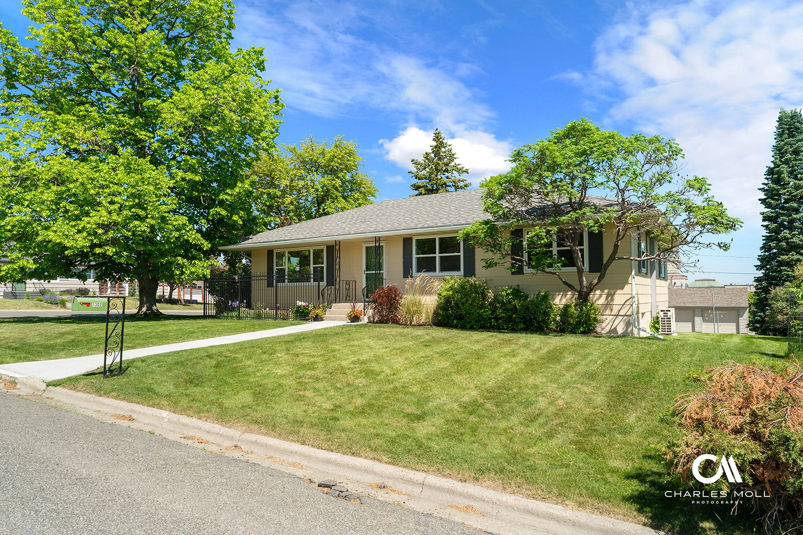 1302 Highland Street Property Photo 2