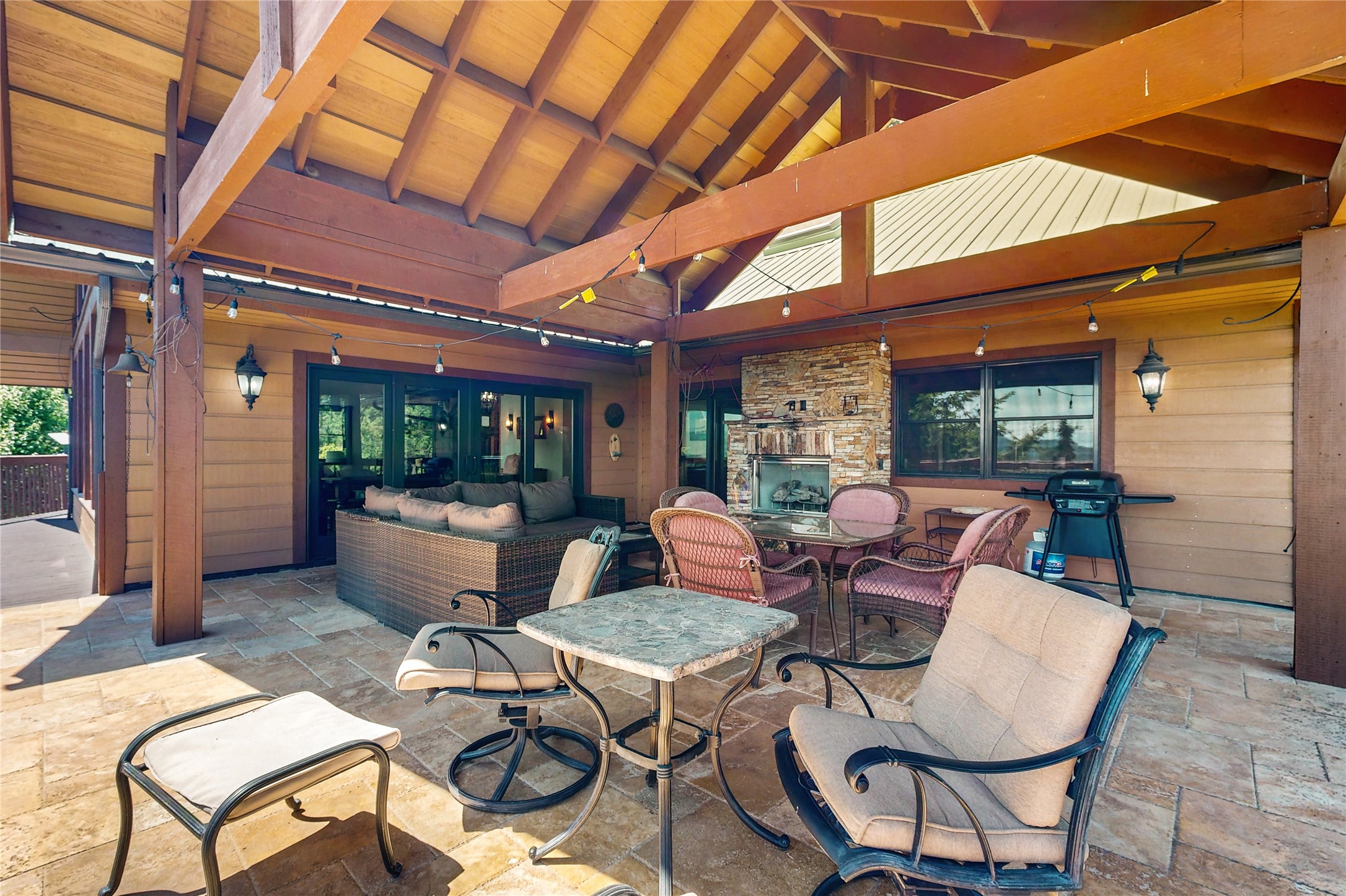 17743 Lake Forest Drive Property Photo 19