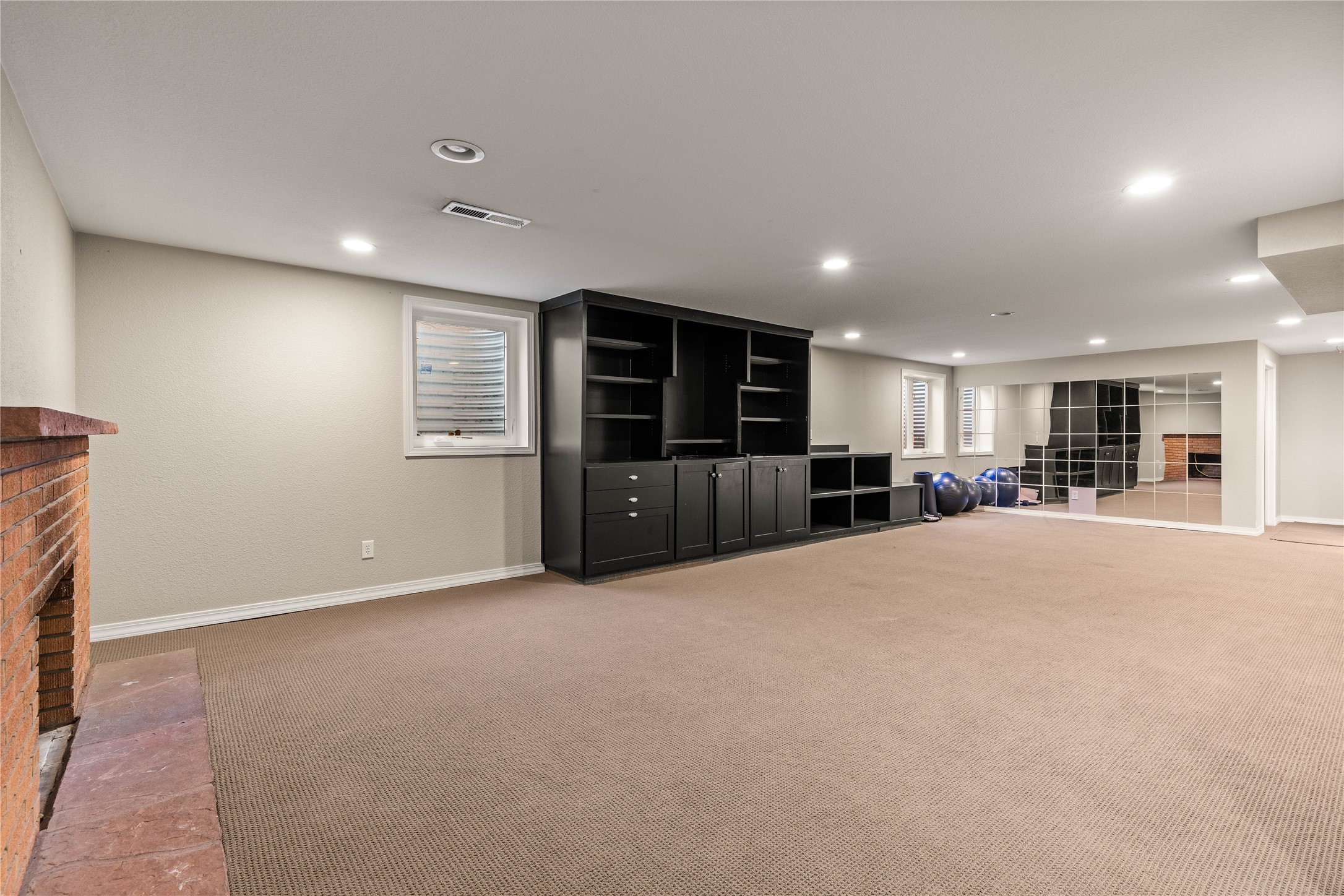 2320 Cloverdale Drive Property Photo 17
