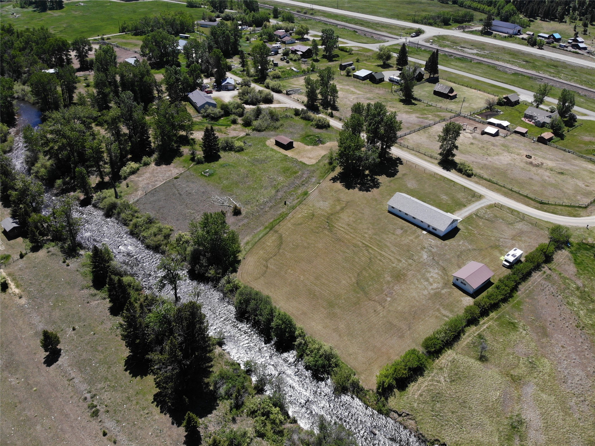 403 Cottonwood Lane Property Photo 1