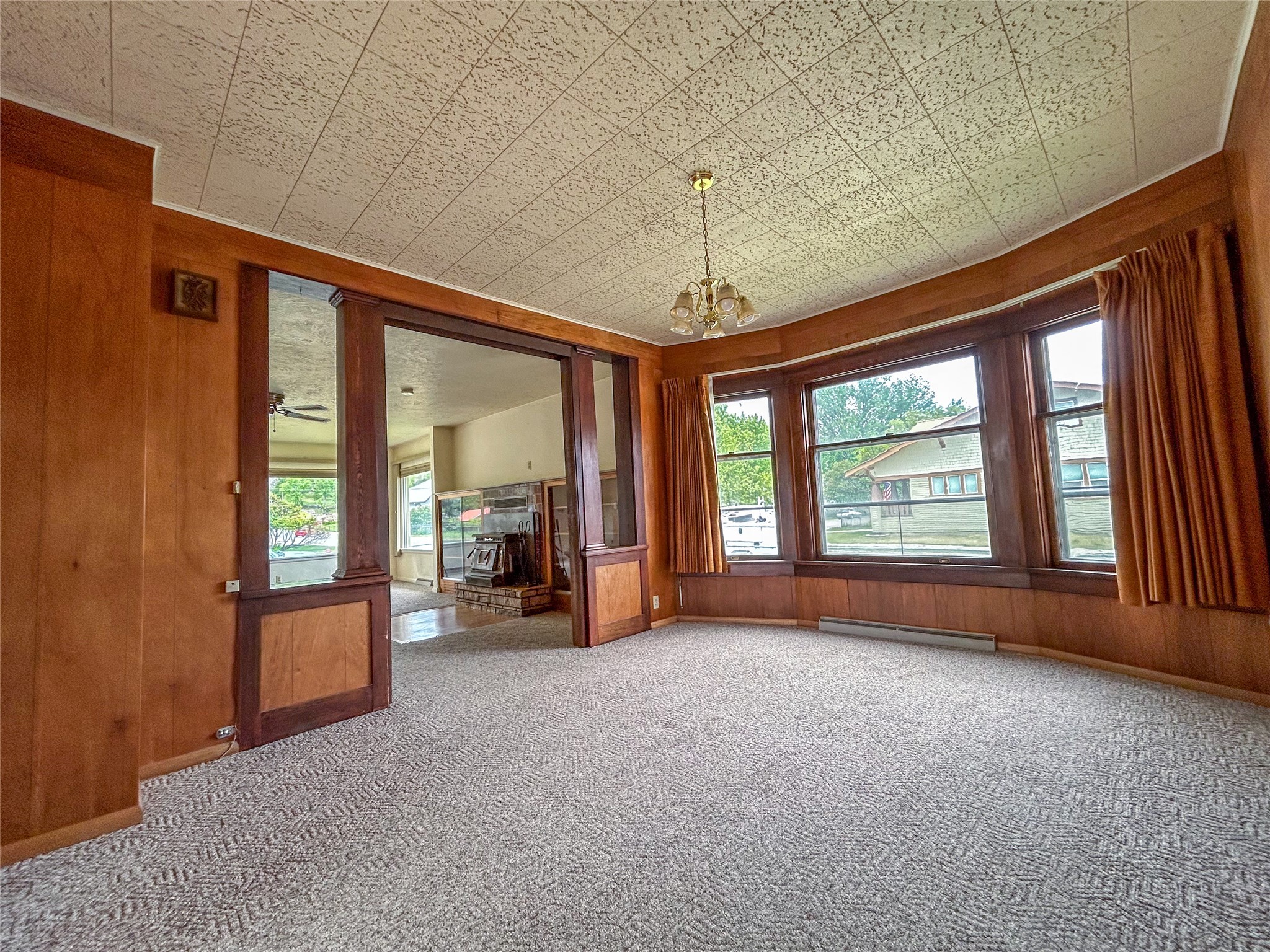 412 1st Avenue E Property Photo 4