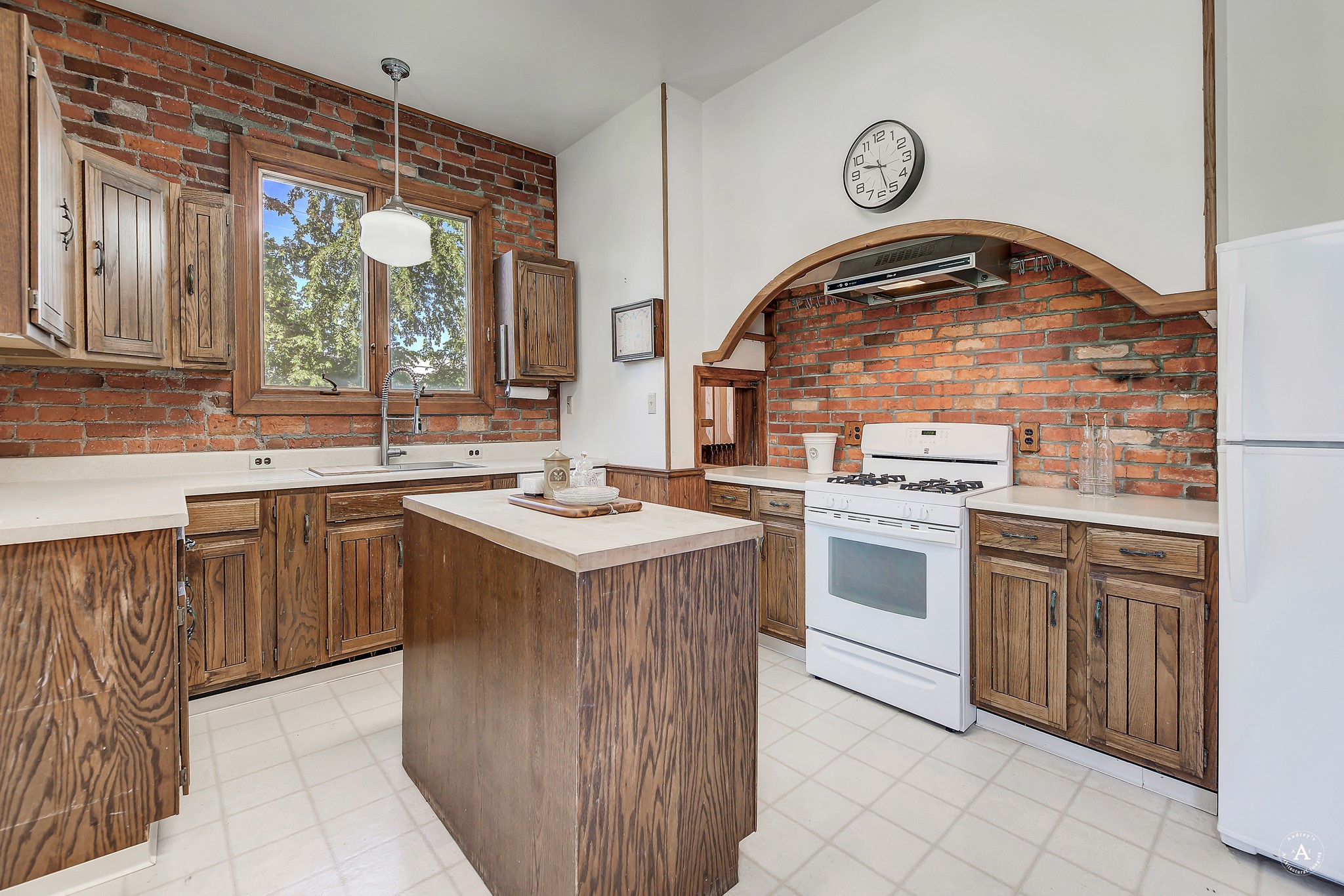 860 Hiawatha Street Property Photo 16