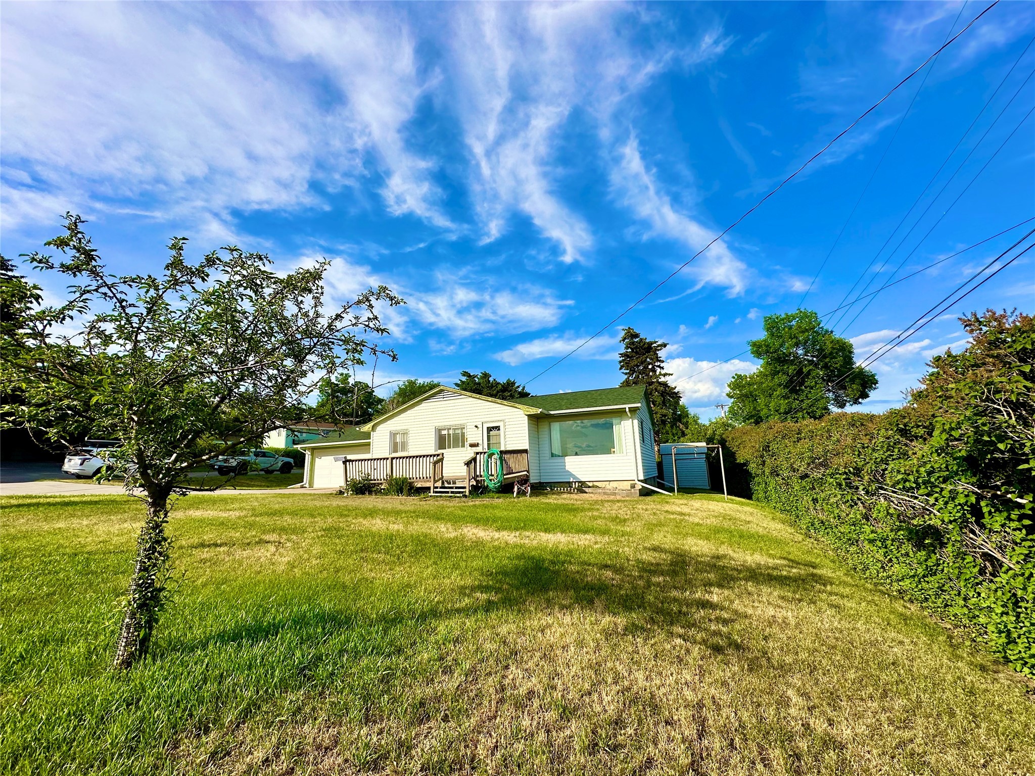 4 16th Avenue S
