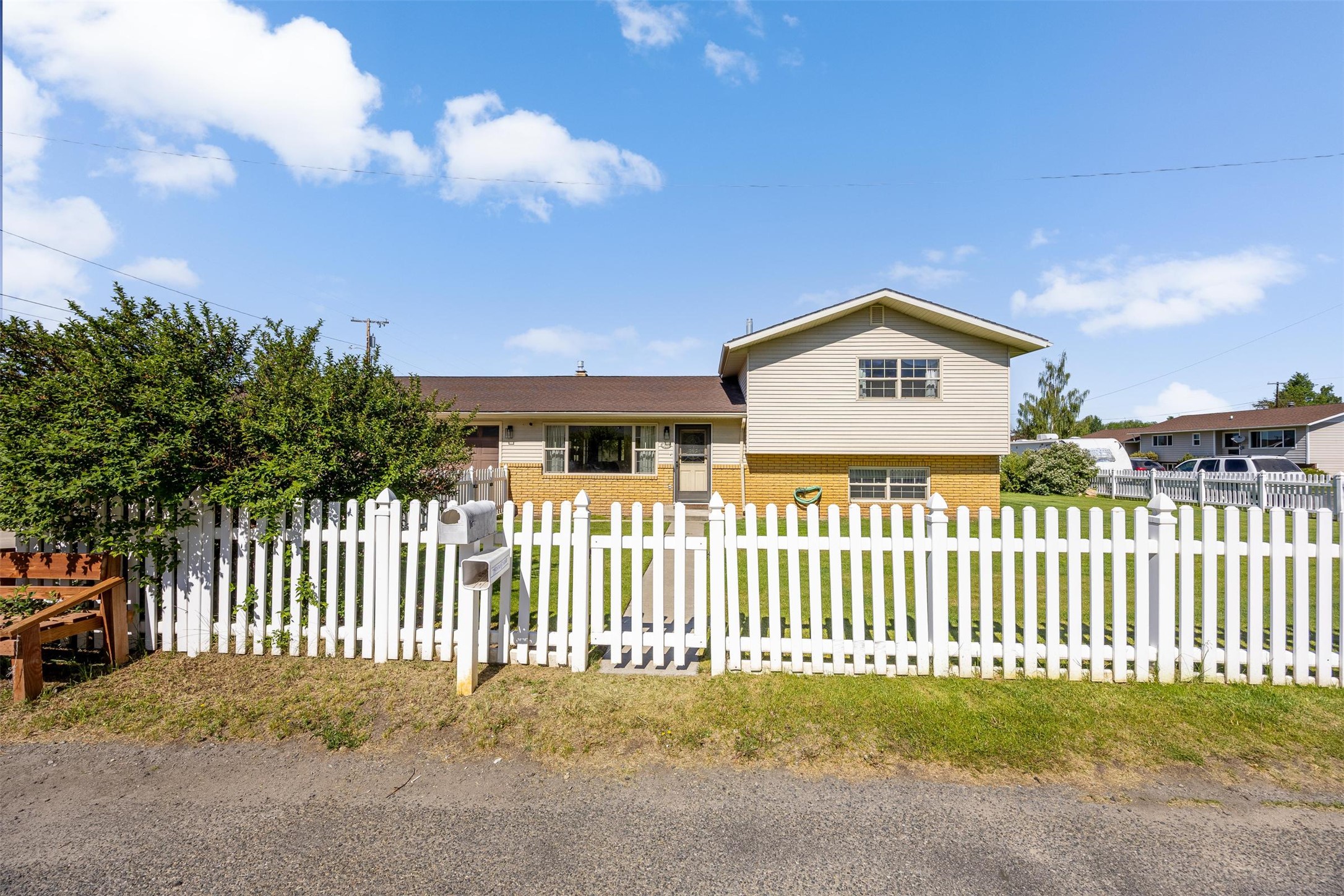 3301 Albany Avenue Property Photo 2