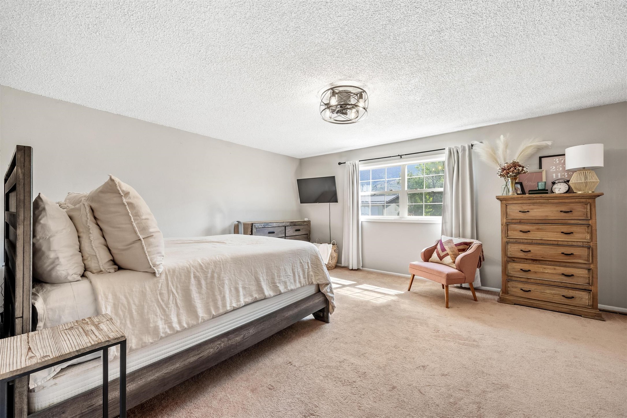 3301 Albany Avenue Property Photo 14