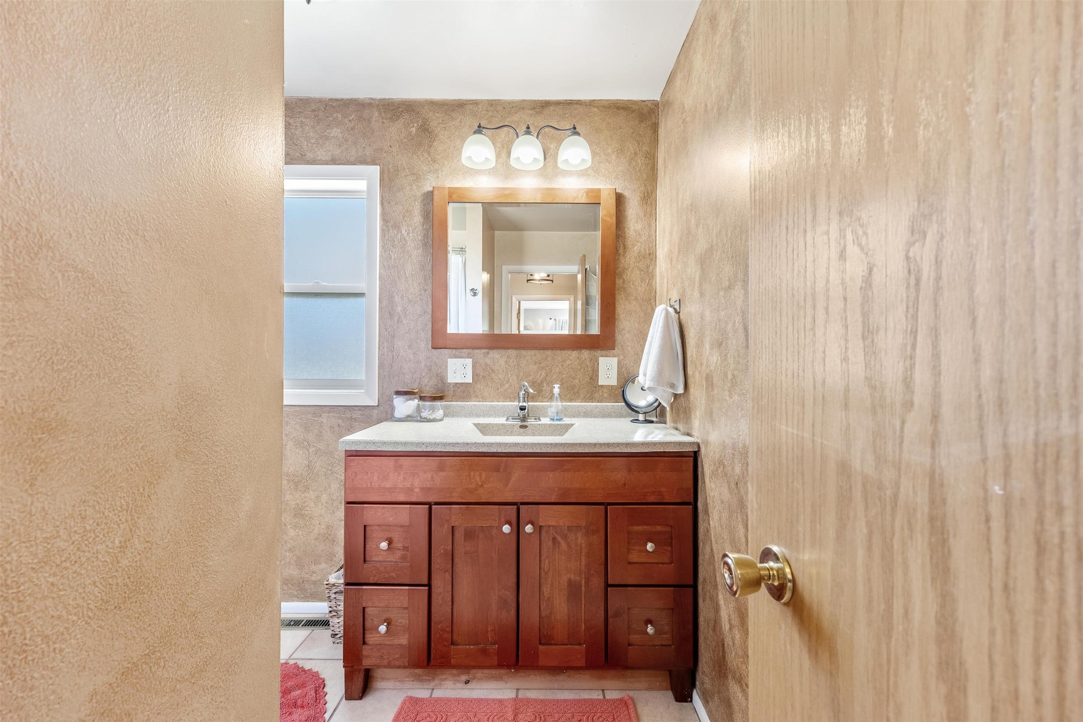 3301 Albany Avenue Property Photo 15