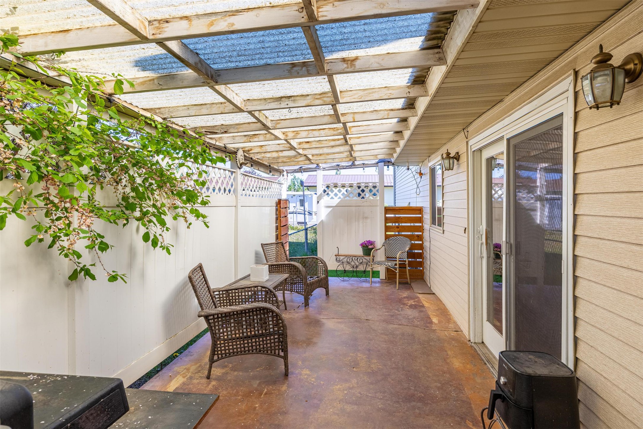 3301 Albany Avenue Property Photo 28
