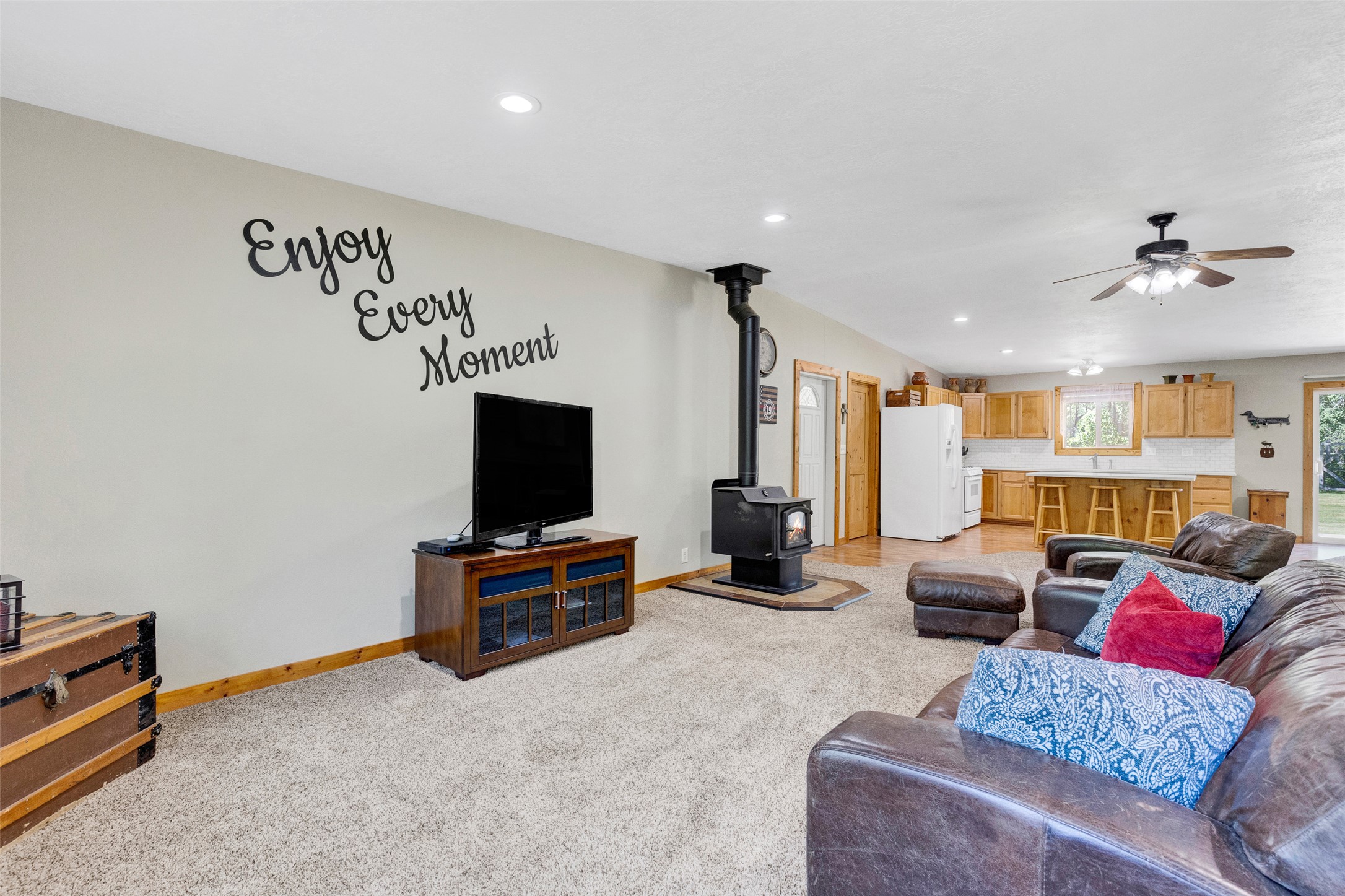 1567 Ward Mountain Lane Property Photo 13