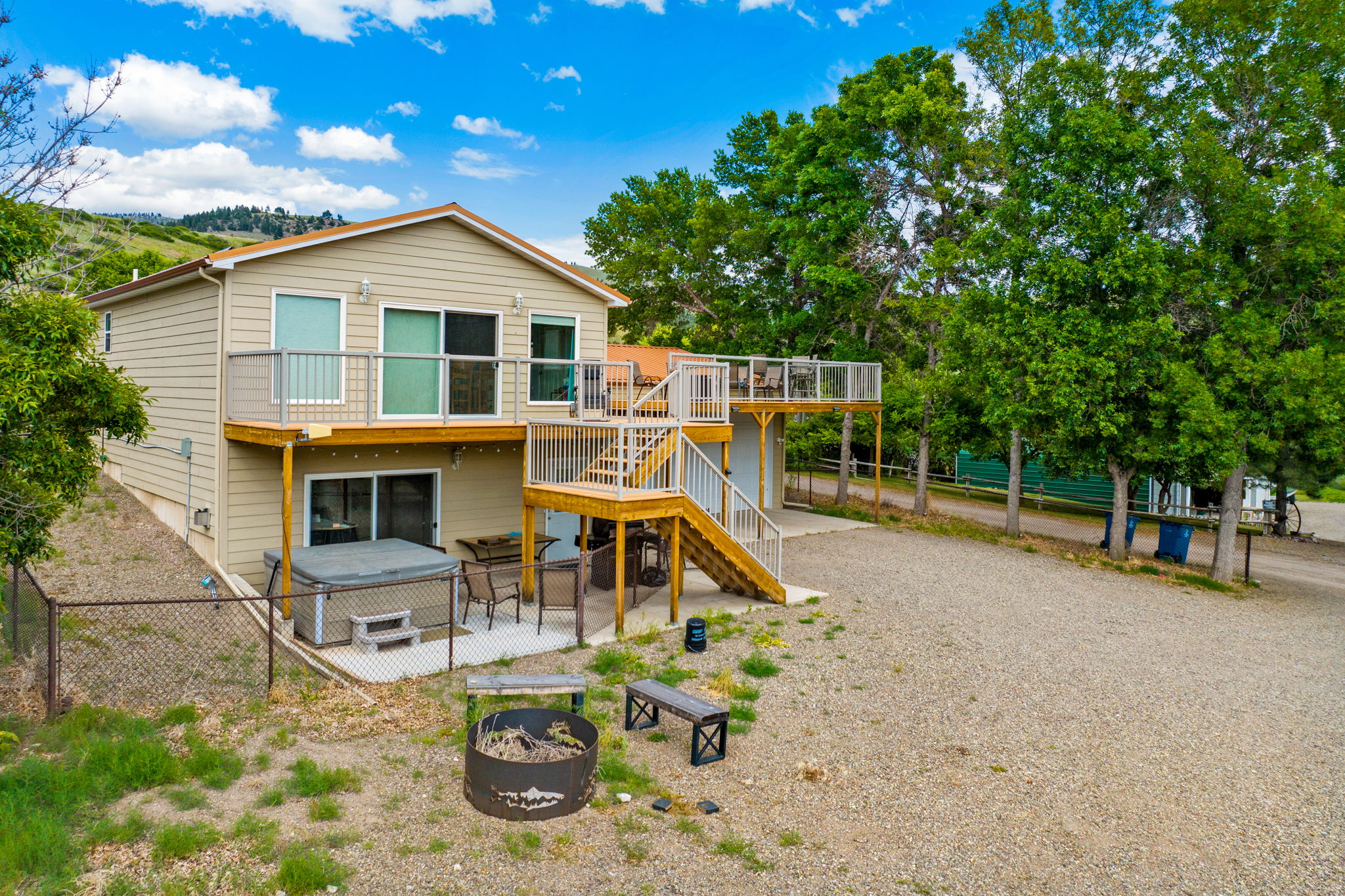 1858 Beartooth Road Property Photo 1