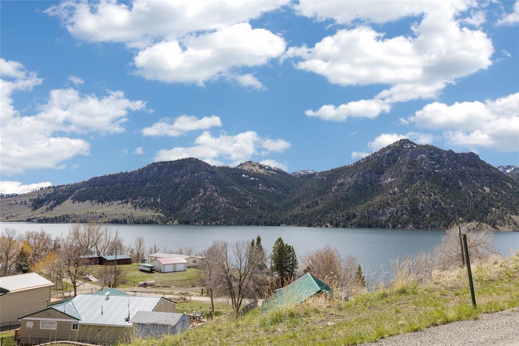 1862 Beartooth Road Property Photo 8