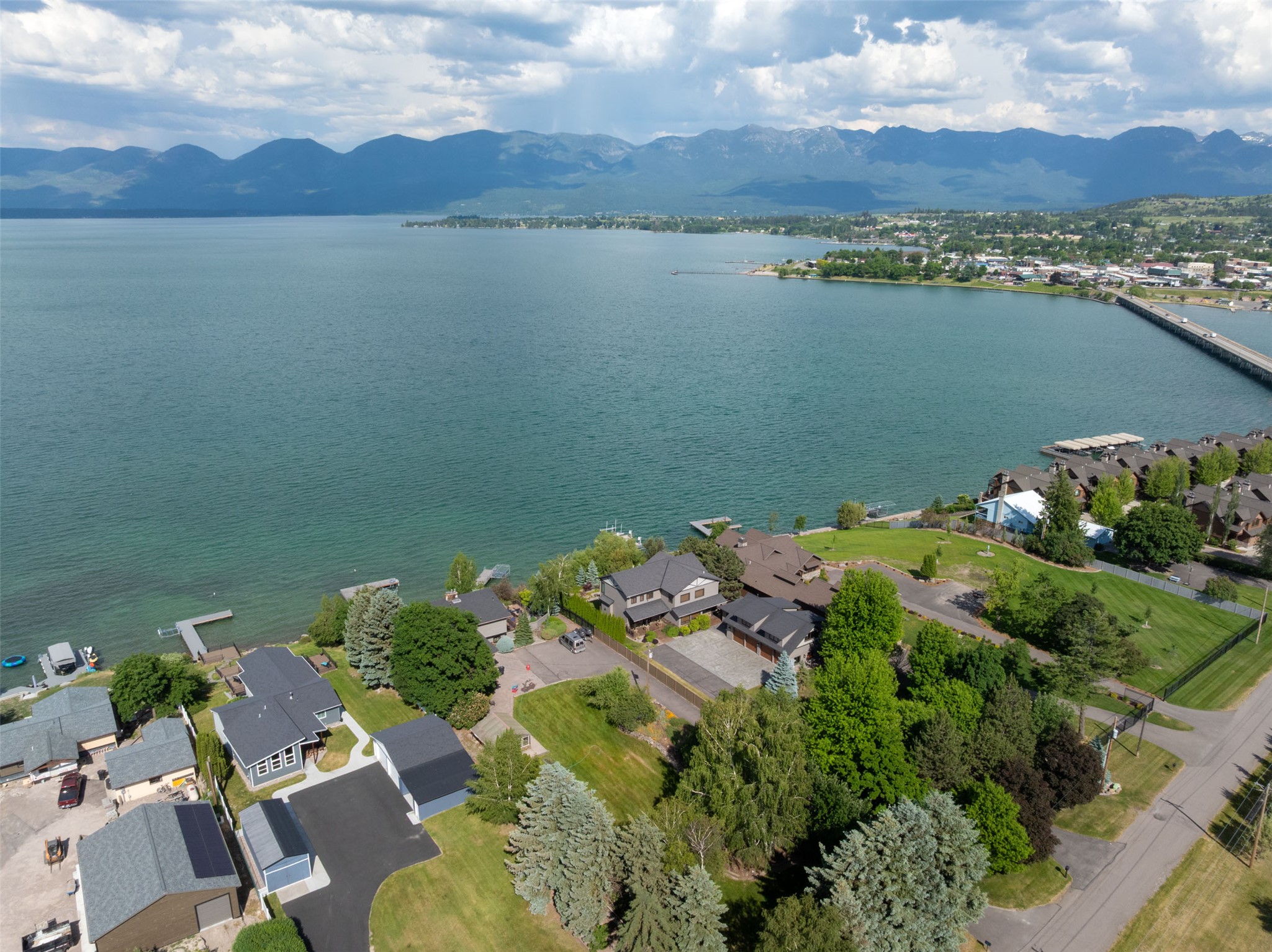 328 Shoreline Drive Property Photo