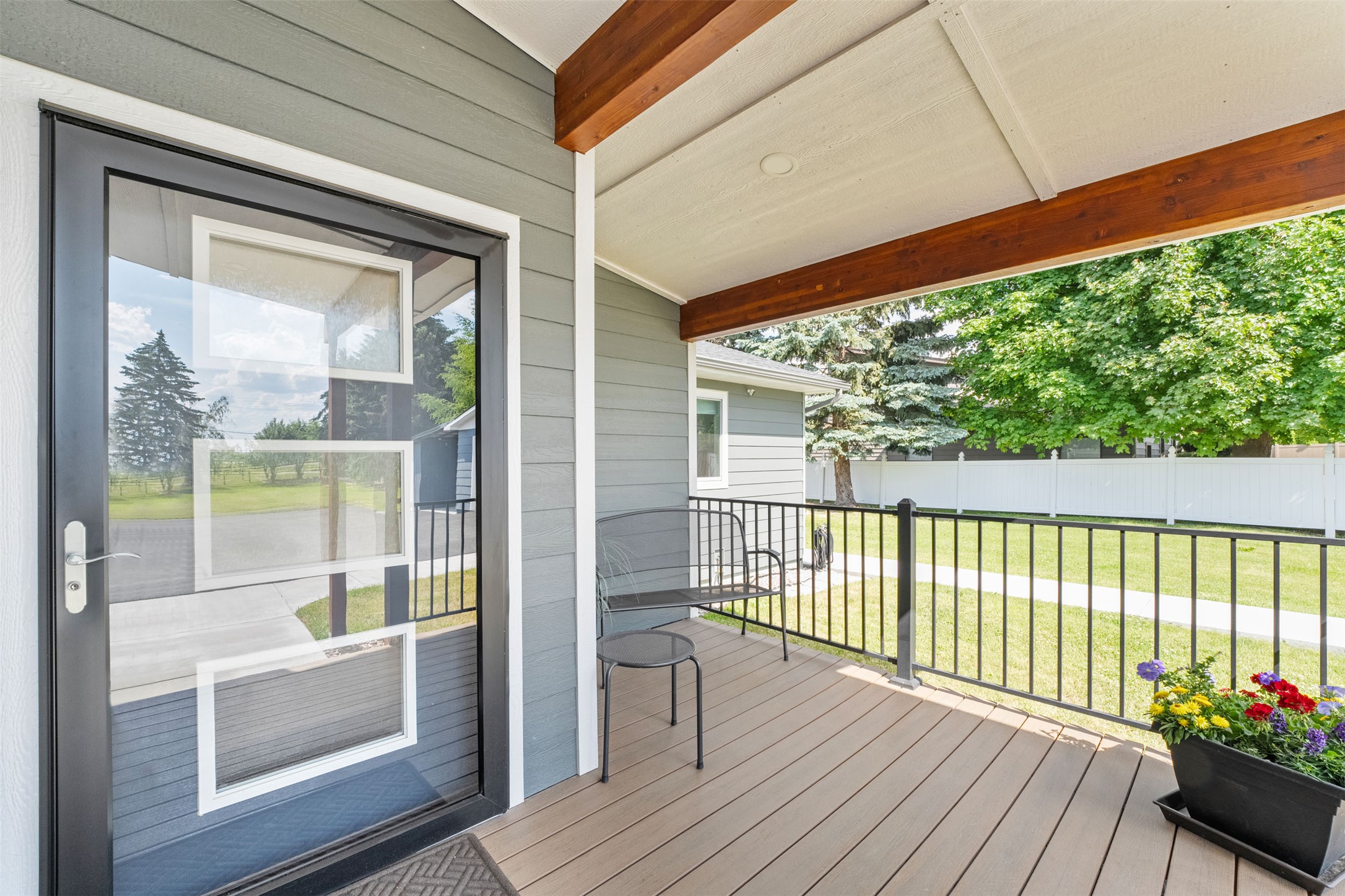 328 Shoreline Drive Property Photo 4