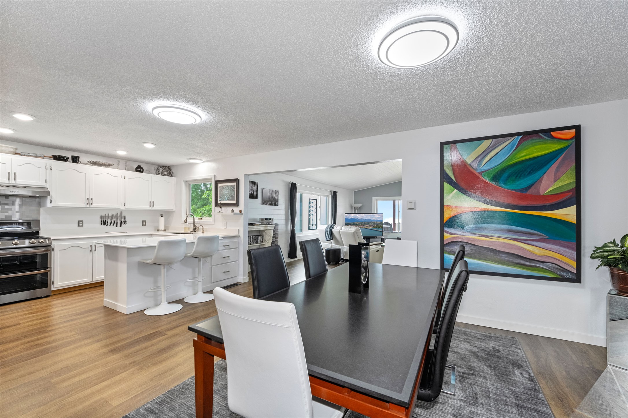 328 Shoreline Drive Property Photo 11