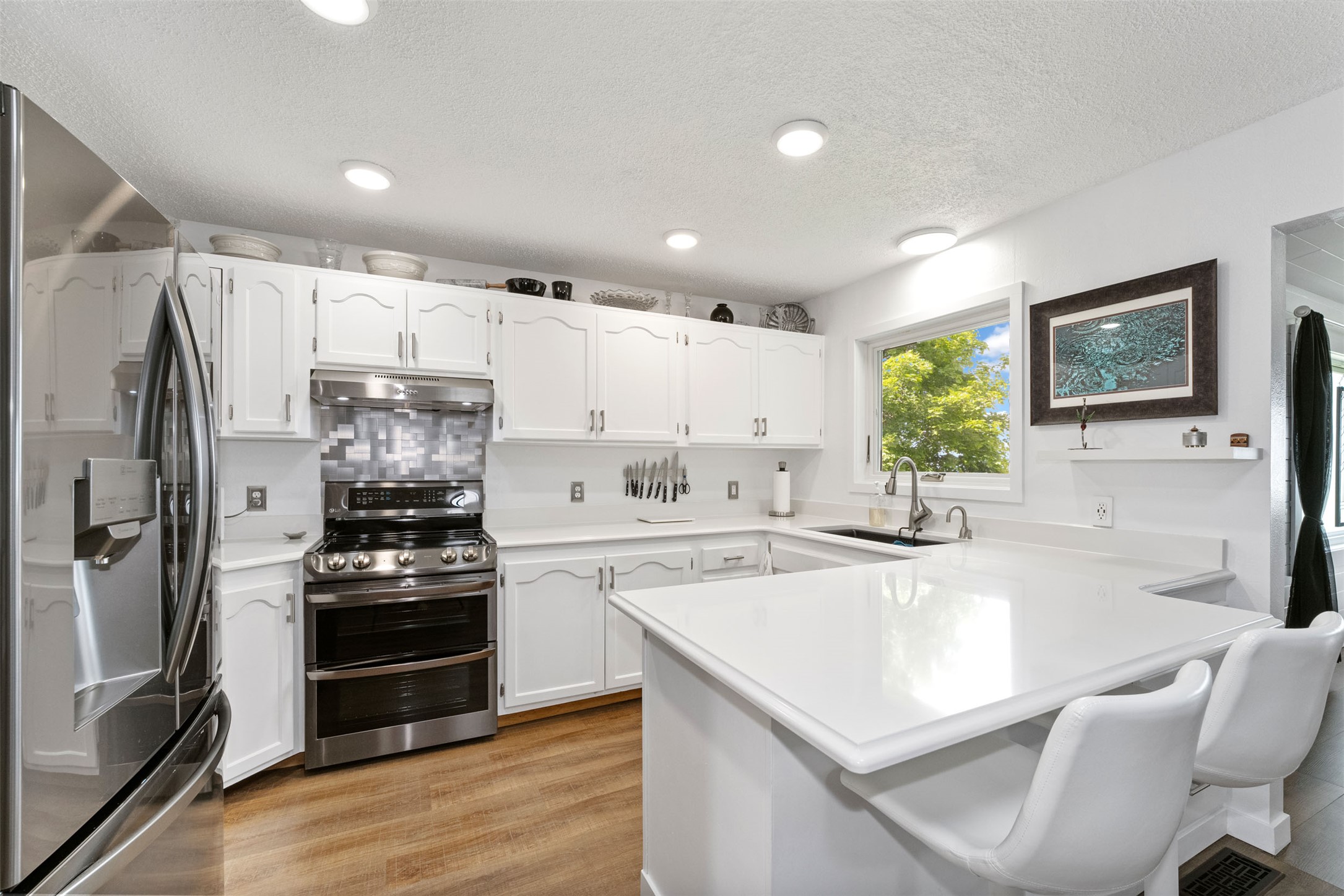 328 Shoreline Drive Property Photo 12