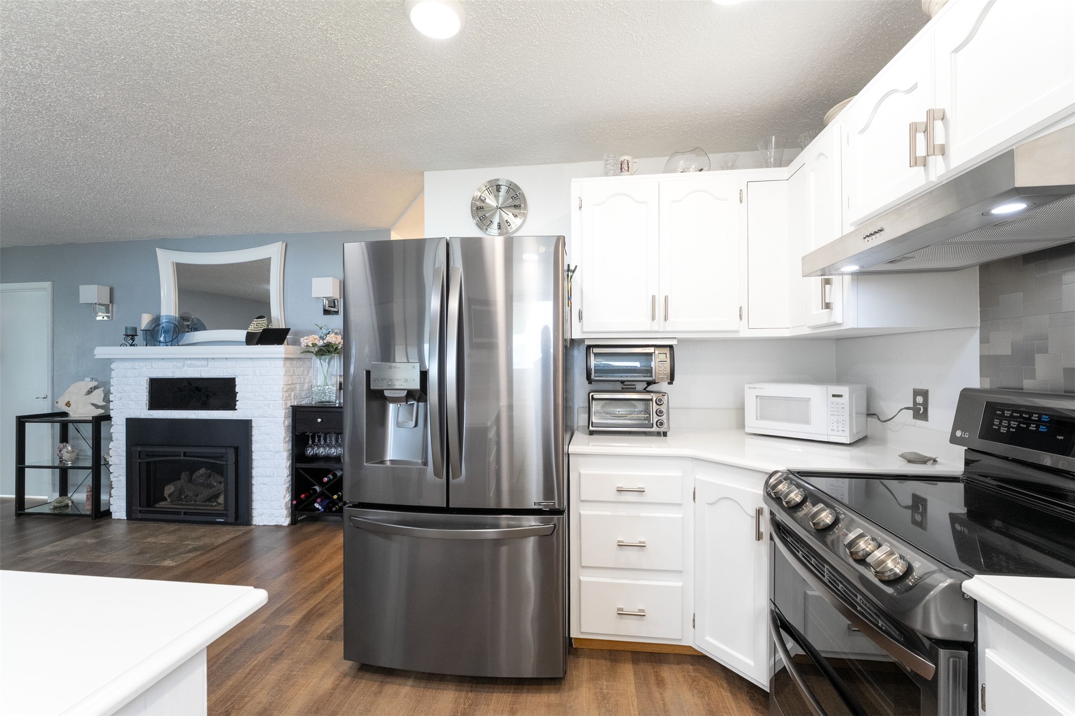 328 Shoreline Drive Property Photo 14