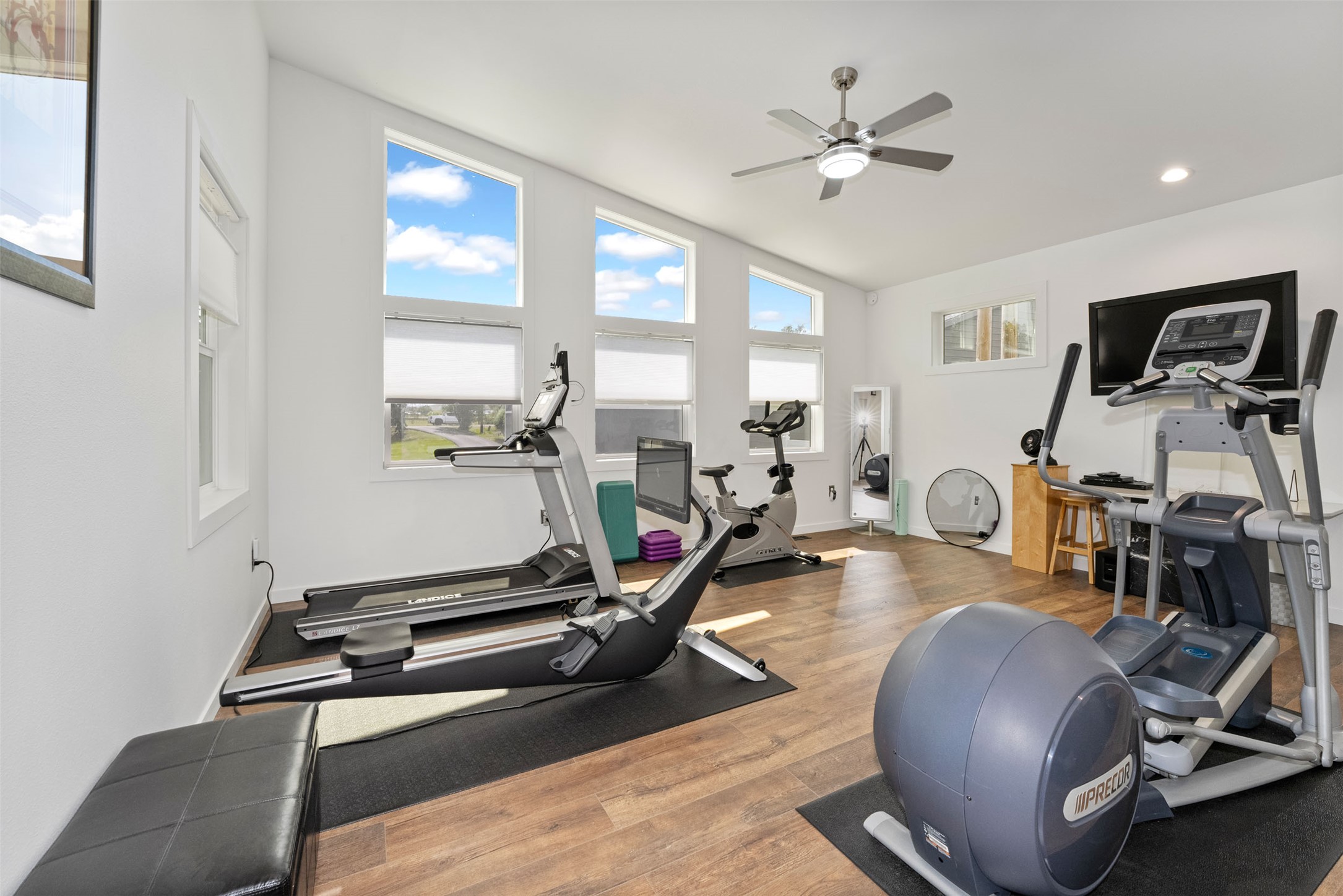 328 Shoreline Drive Property Photo 21