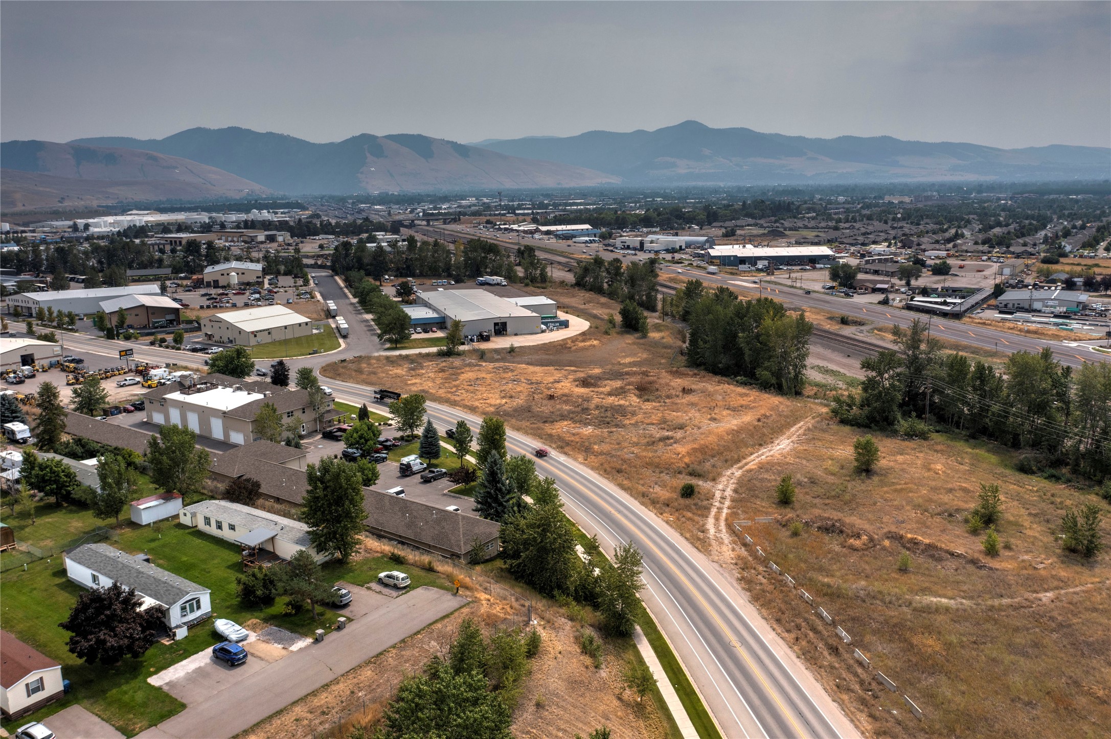401 Expressway Property Photo 3