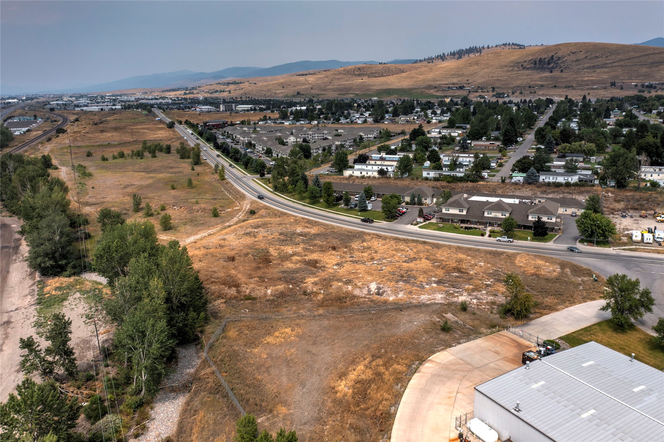 401 Expressway Property Photo 4