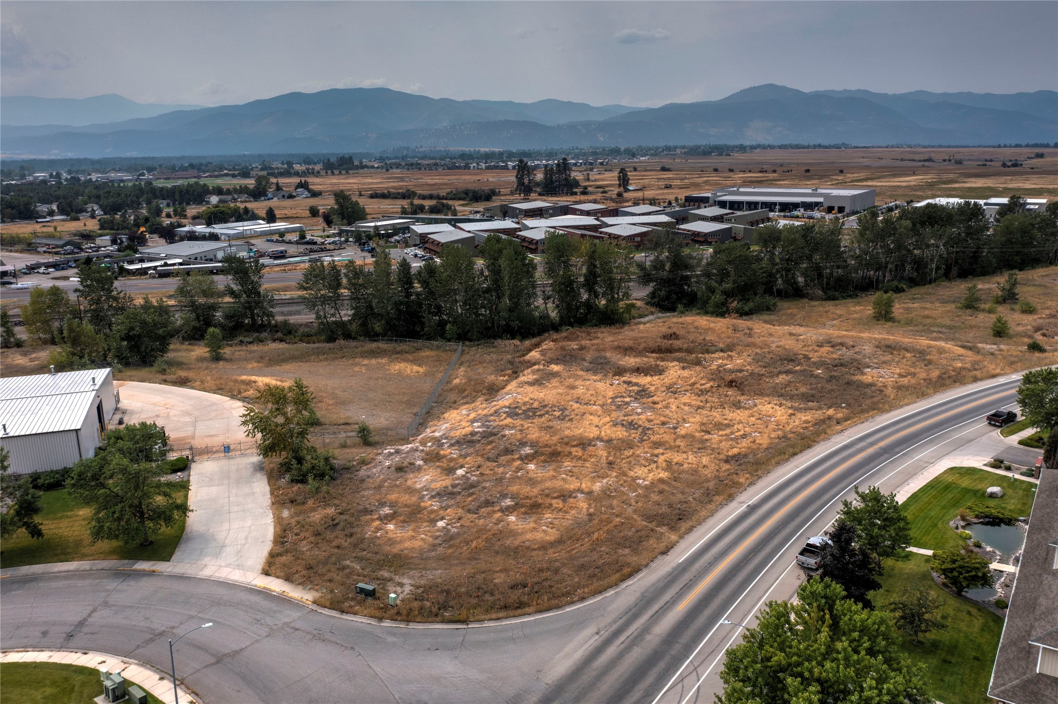 401 Expressway Property Photo 13