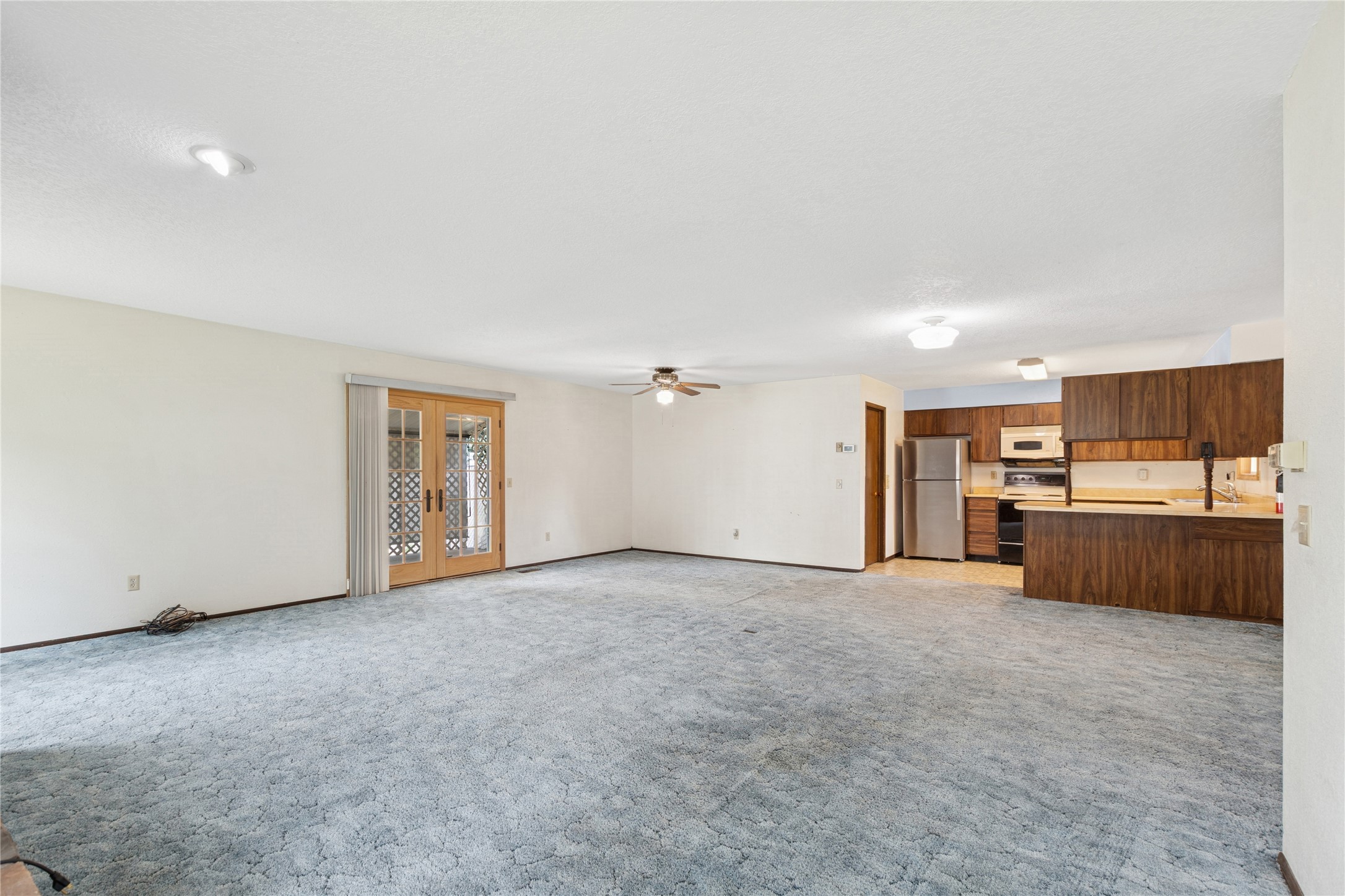 2175 Mission Way N Property Photo 7