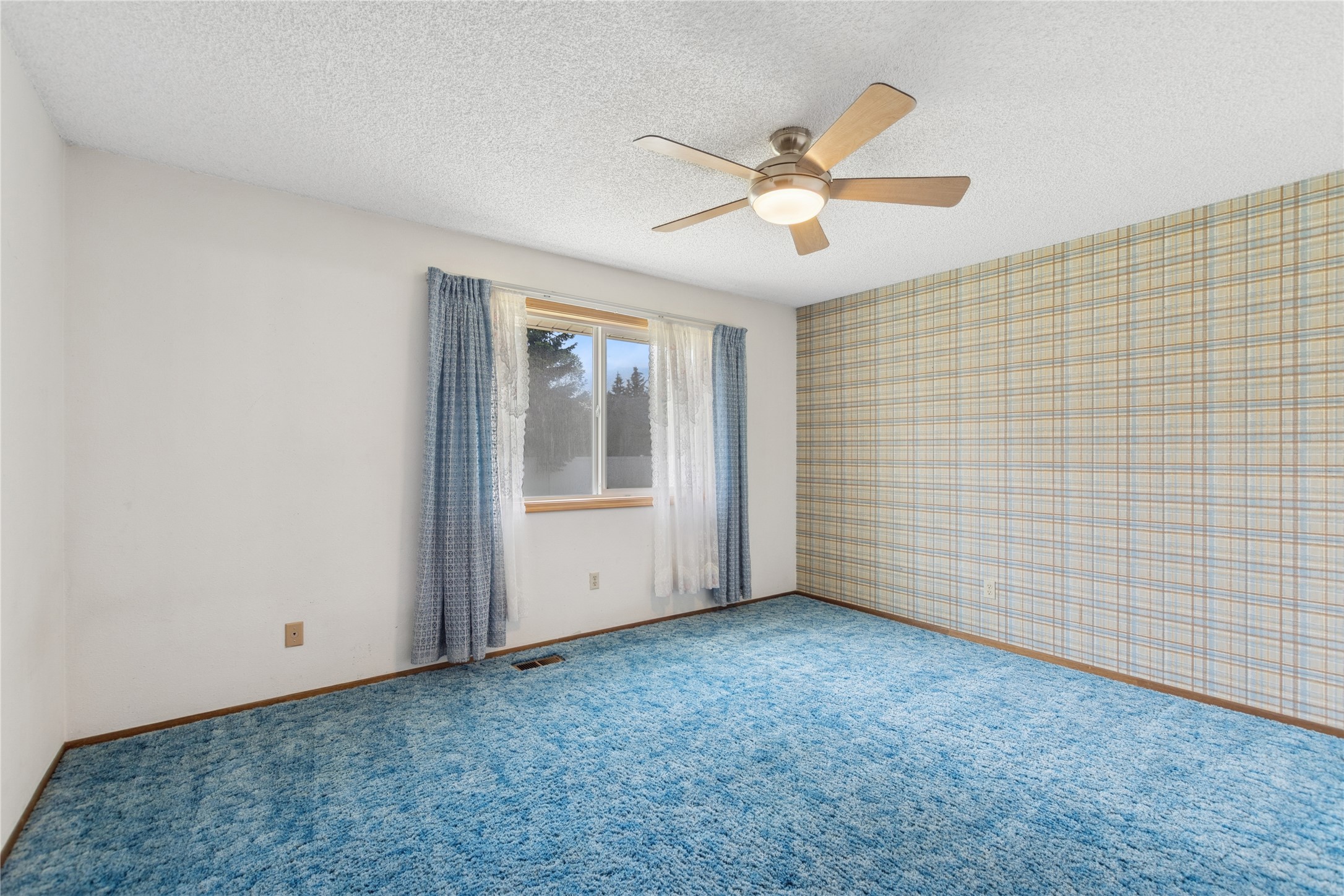 2175 Mission Way N Property Photo 17
