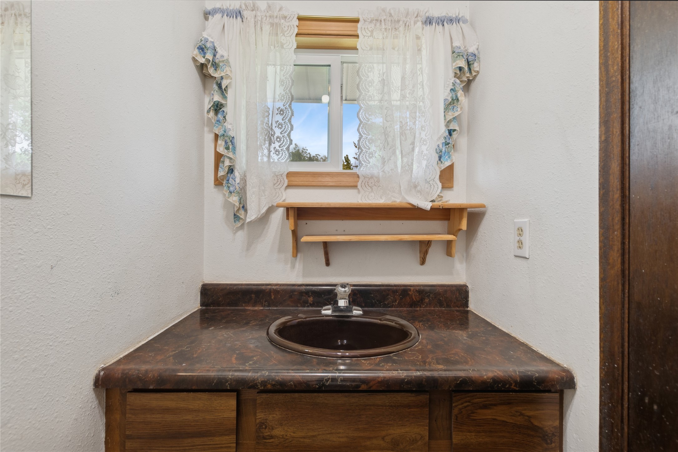 2175 Mission Way N Property Photo 23