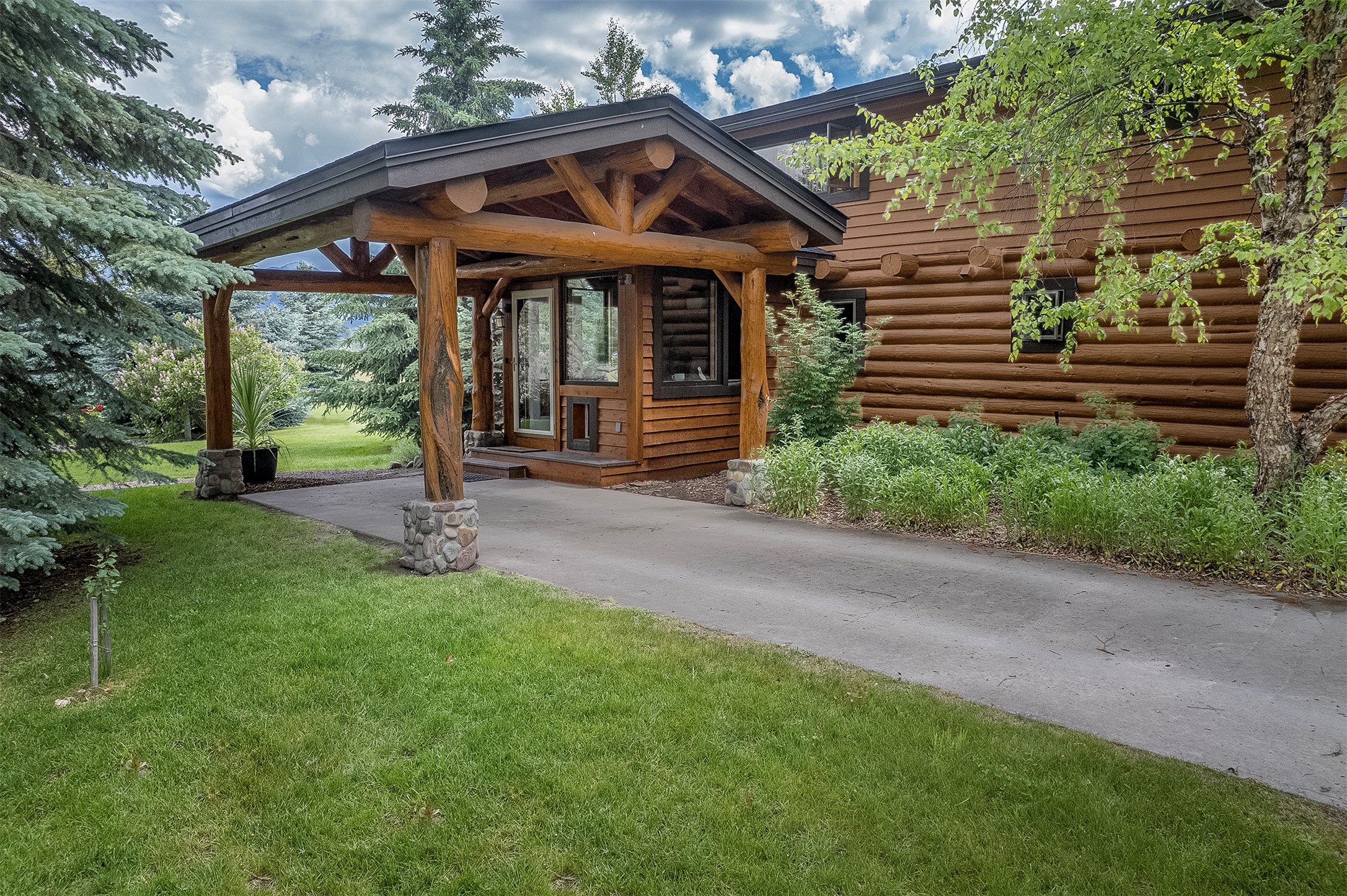 182 Moondance Trail Property Photo 4