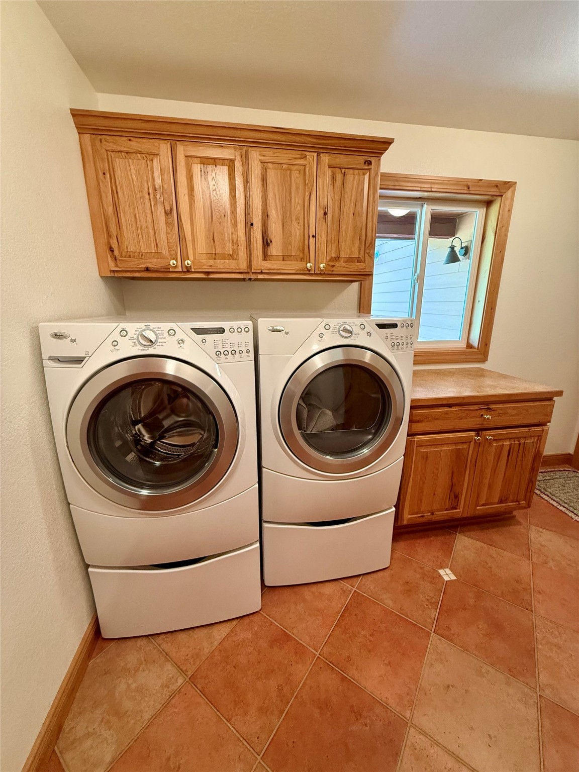 345 S Hill Road Property Photo 34