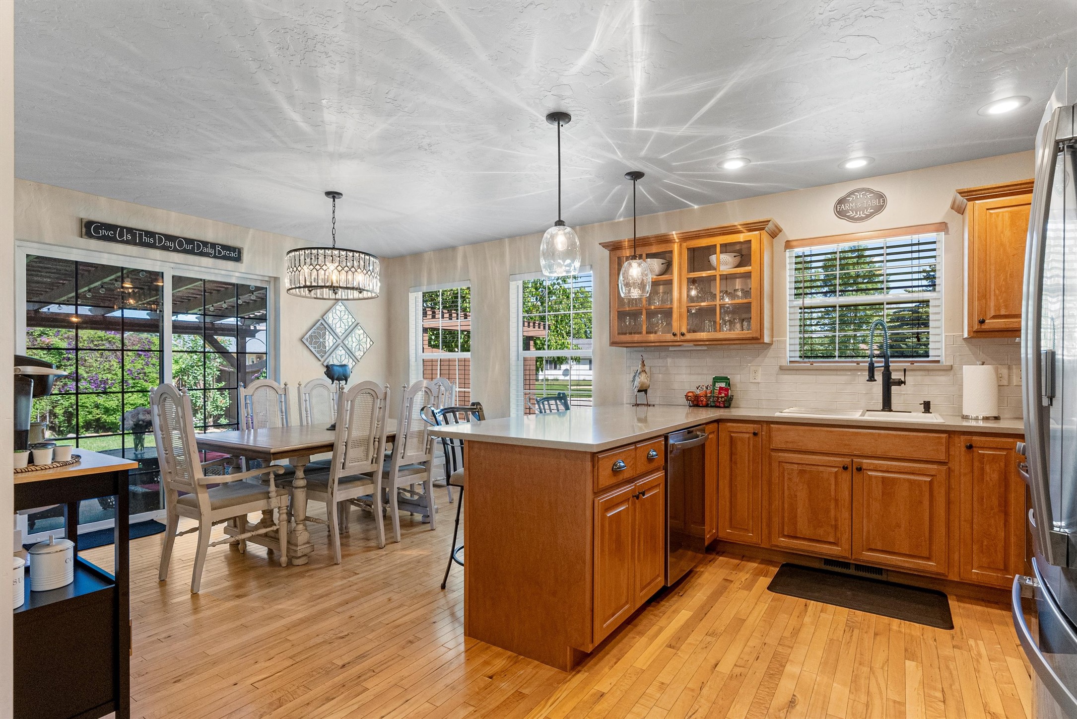 130 Silverberry Street Property Photo 25