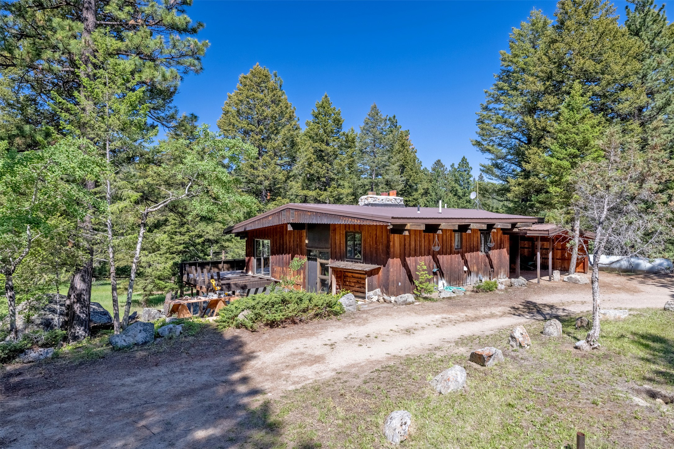 6081 Powell Road Property Photo 1