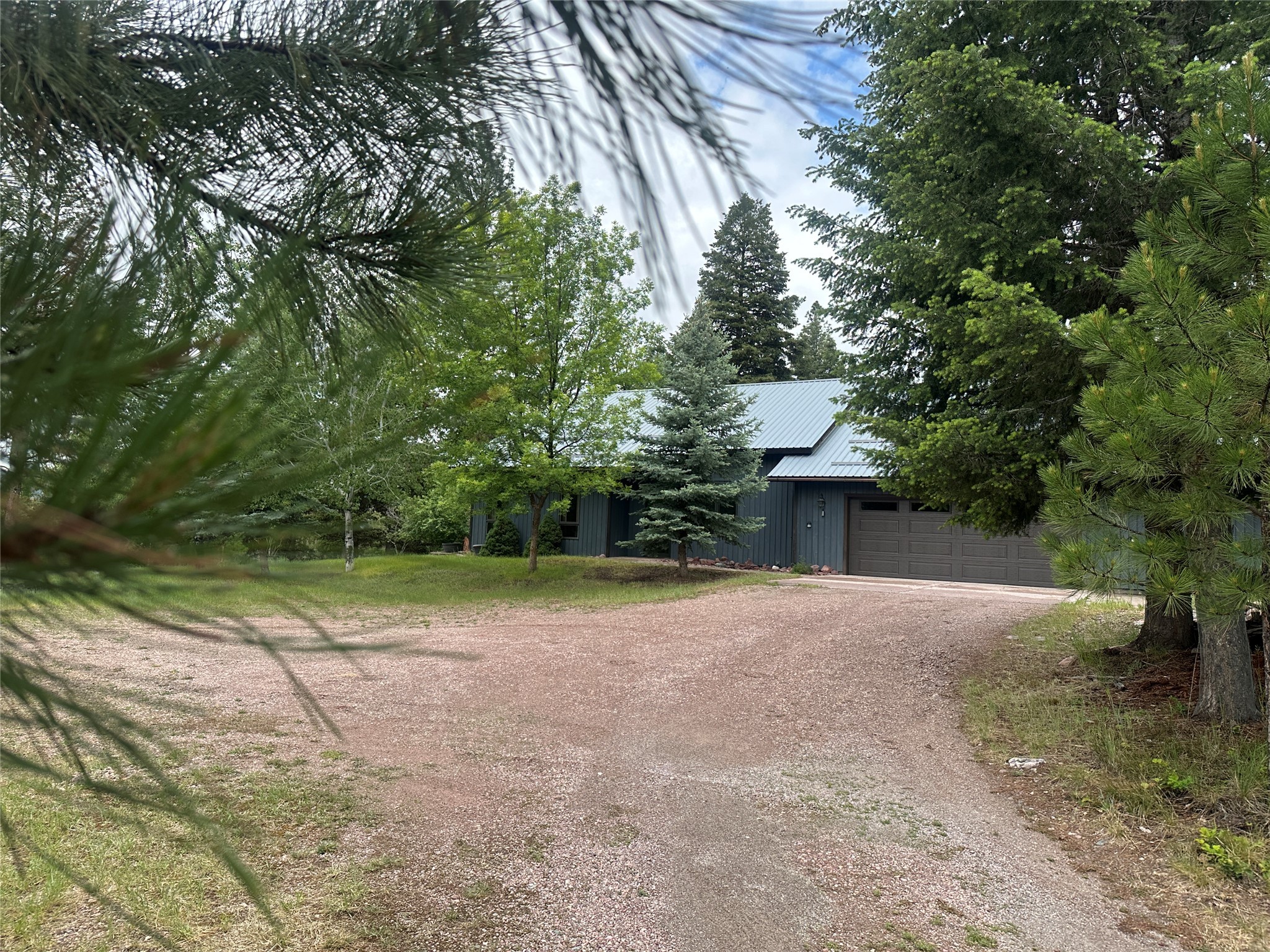 1148 Double Arrow Road Property Photo 3